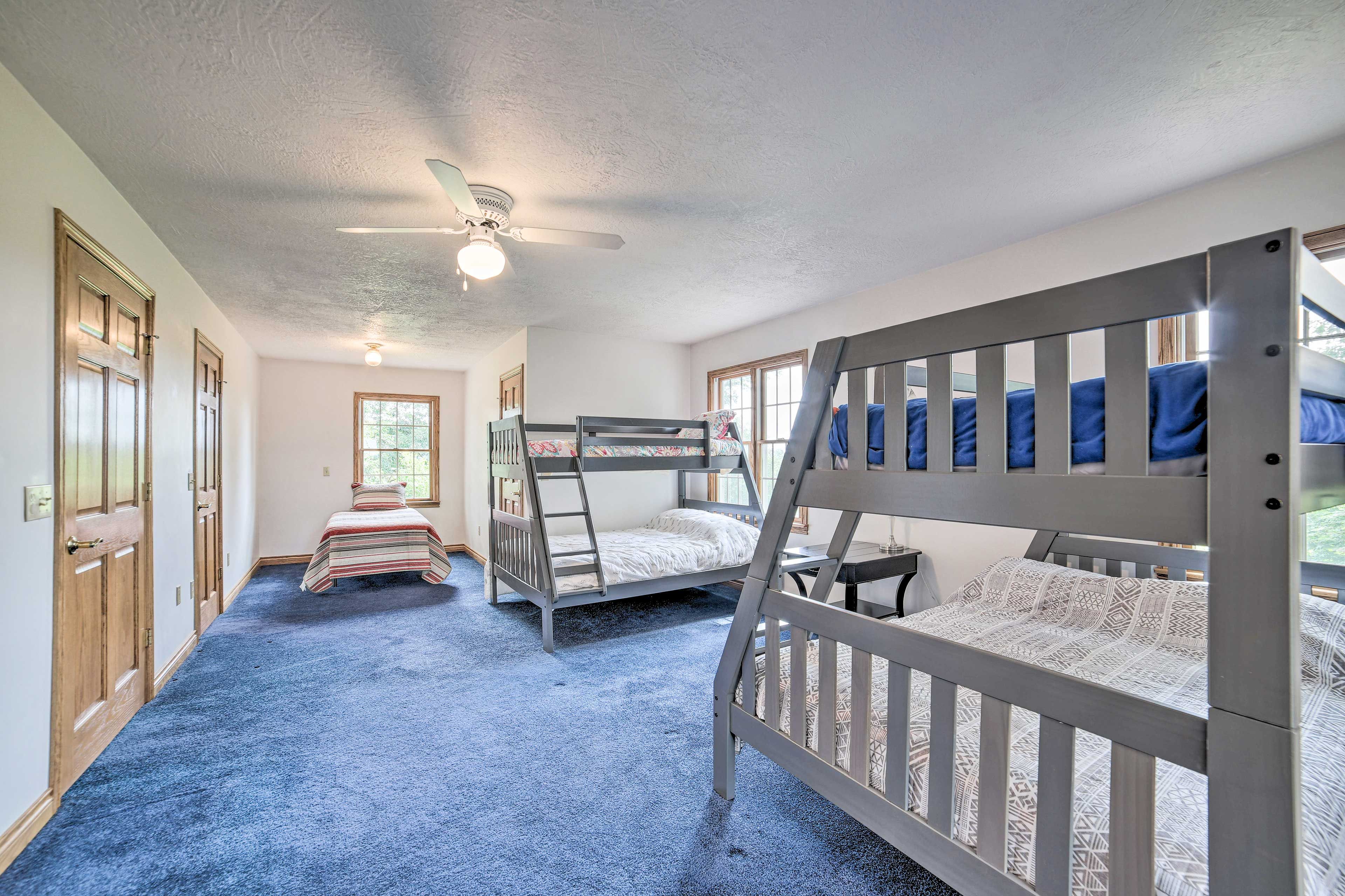 Bedroom 5 | 2 Twin/Full Bunk Beds | 2 Twin Beds | 2nd Floor