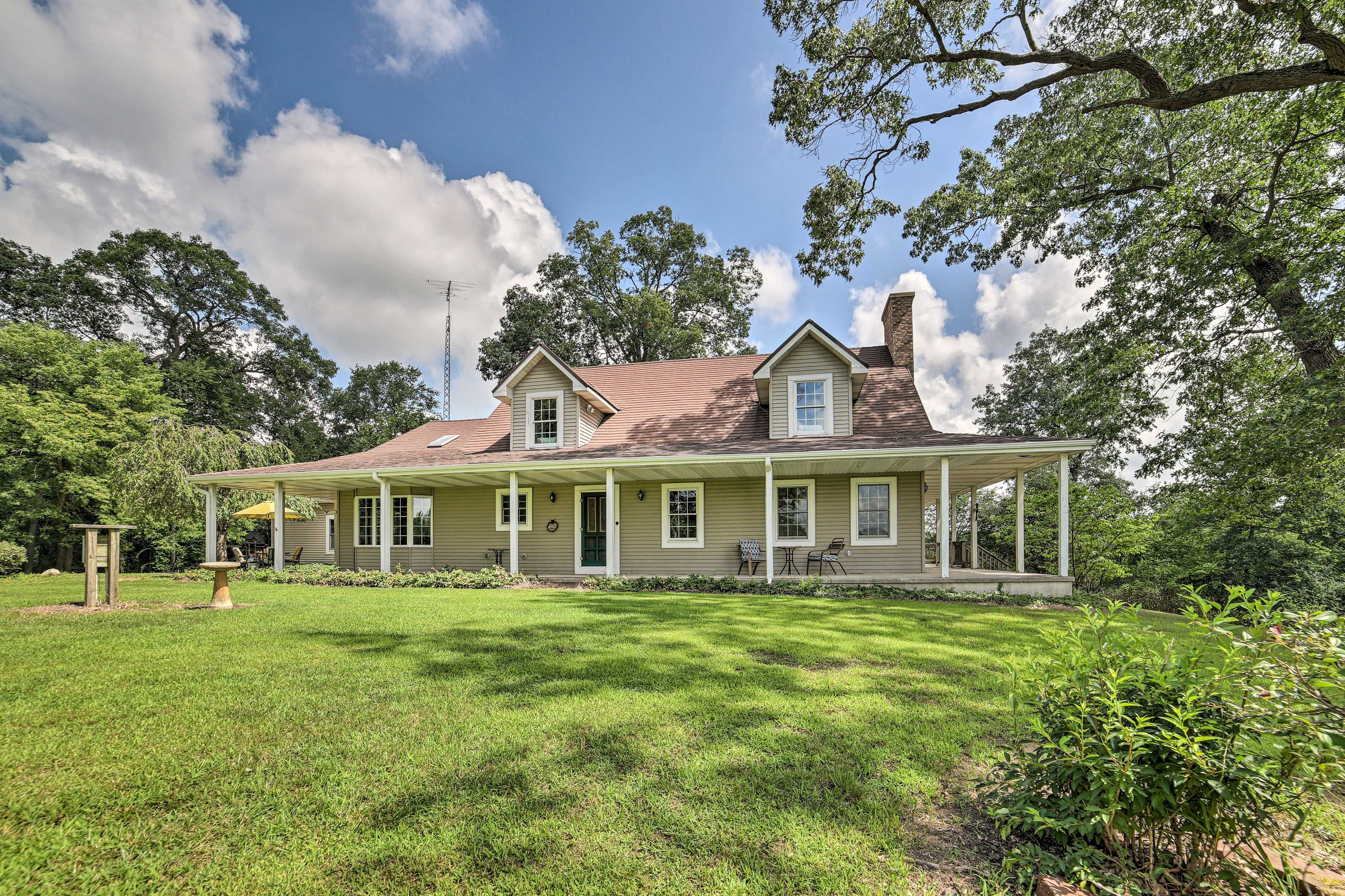 House Exterior | Covered Porch