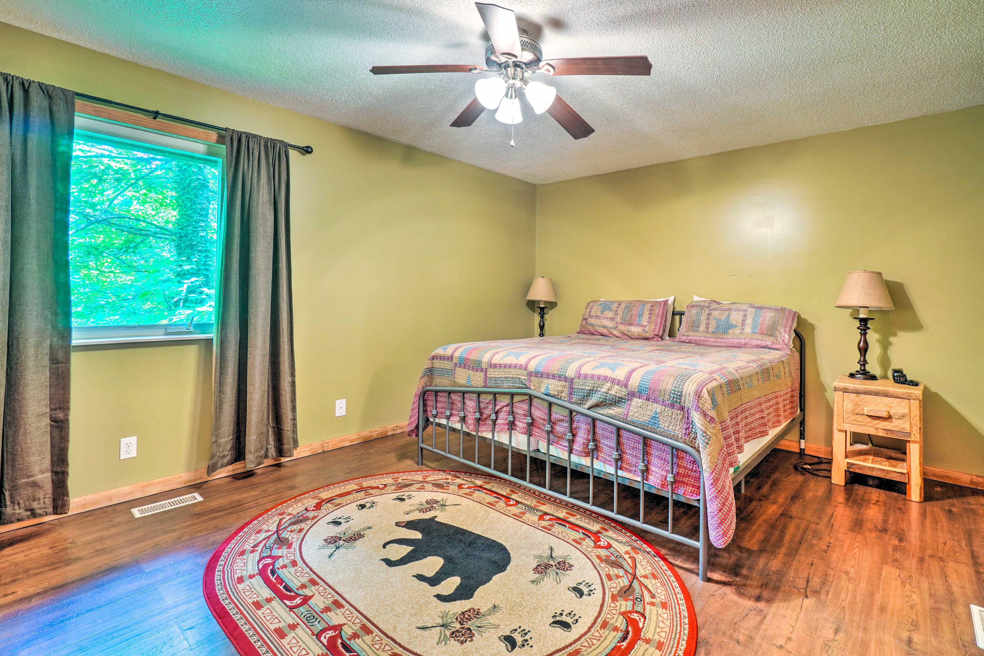Bedroom 1 | Main Level | King Bed | Linens Provided
