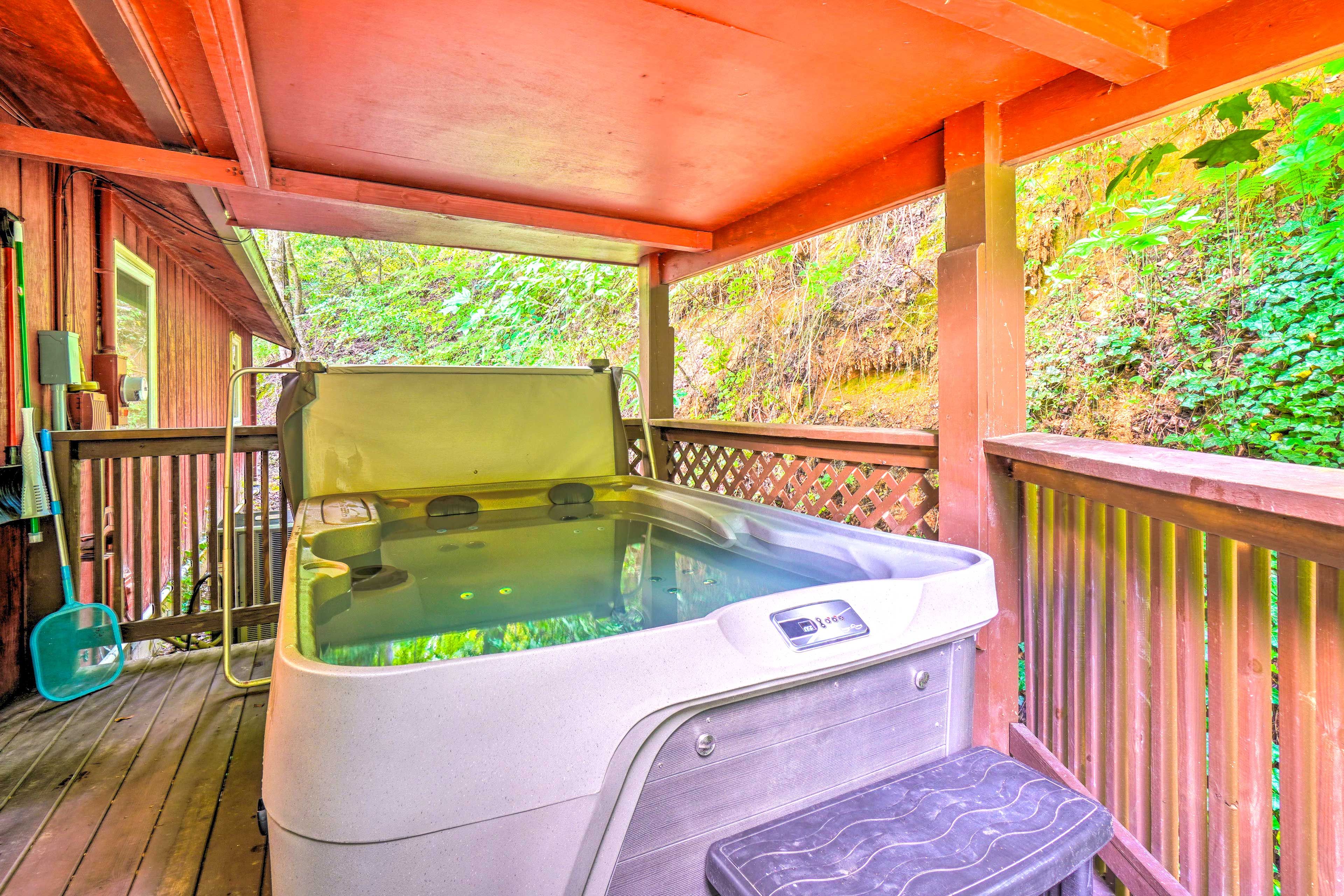 Gatlinburg Vacation Rental | 3BR | 2BA | Stairs Required to Enter | 1,500 Sq Ft