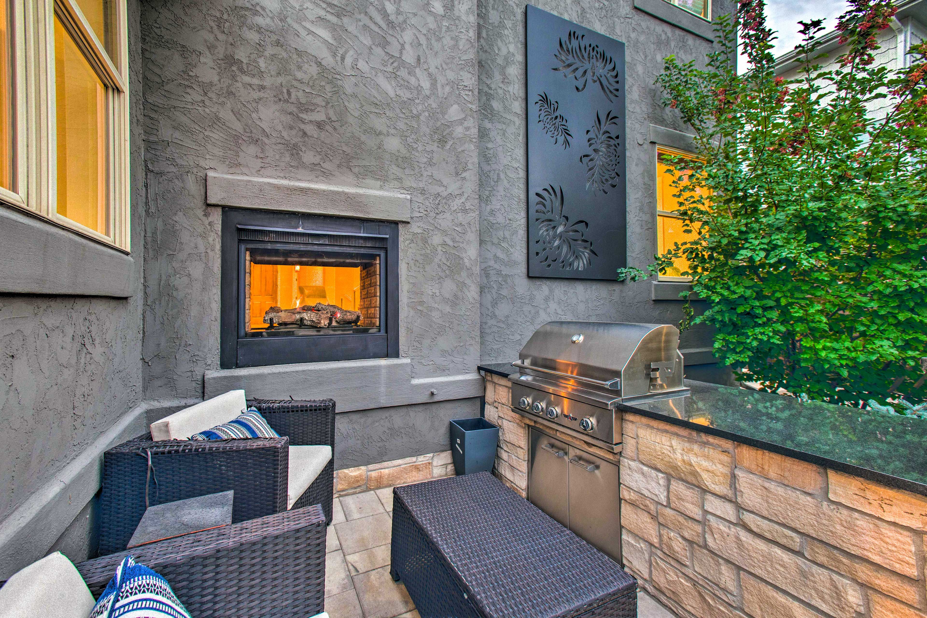 Gas Grill | Outdoor Fireplace