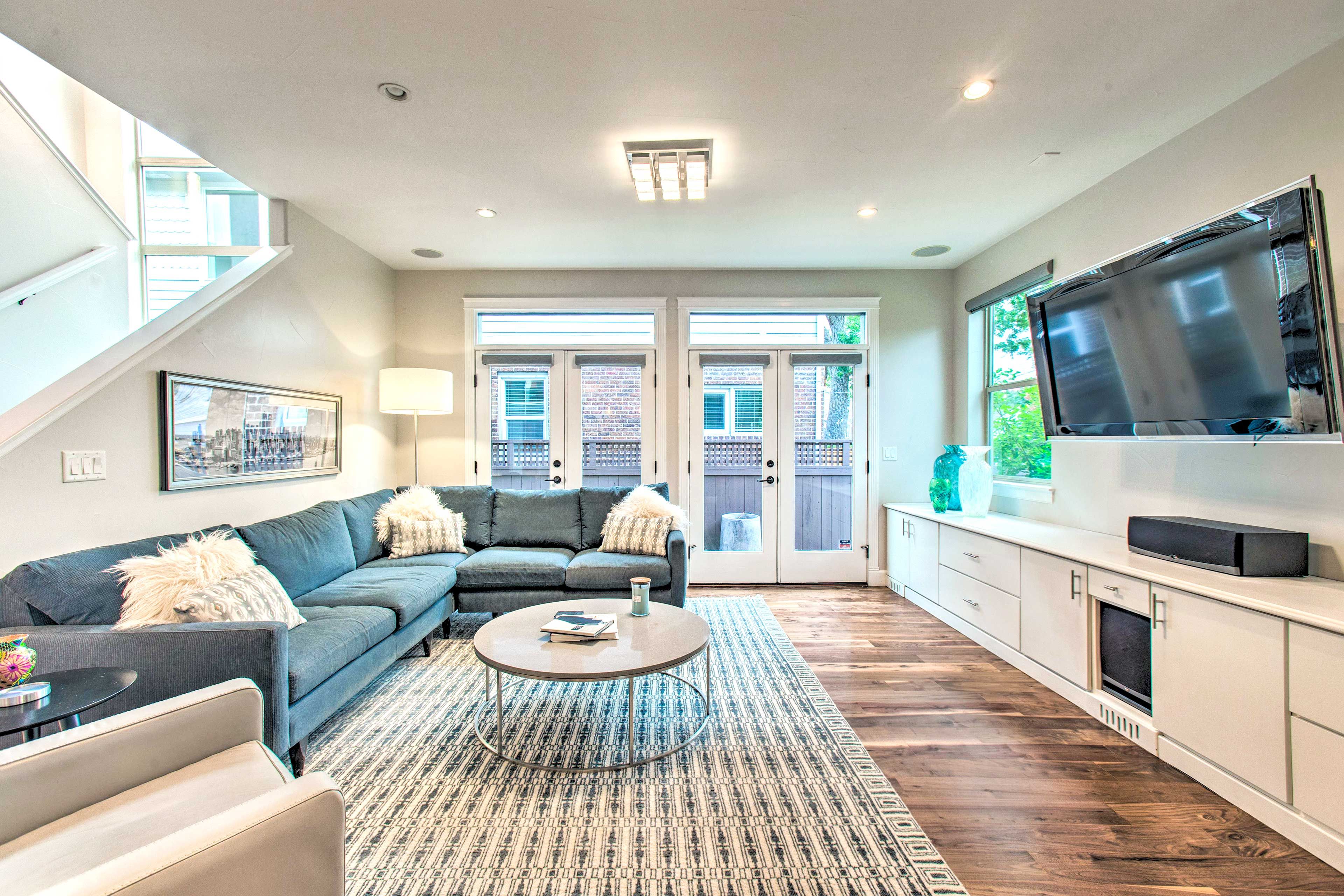 Living Room | 1st Floor | Free WiFi