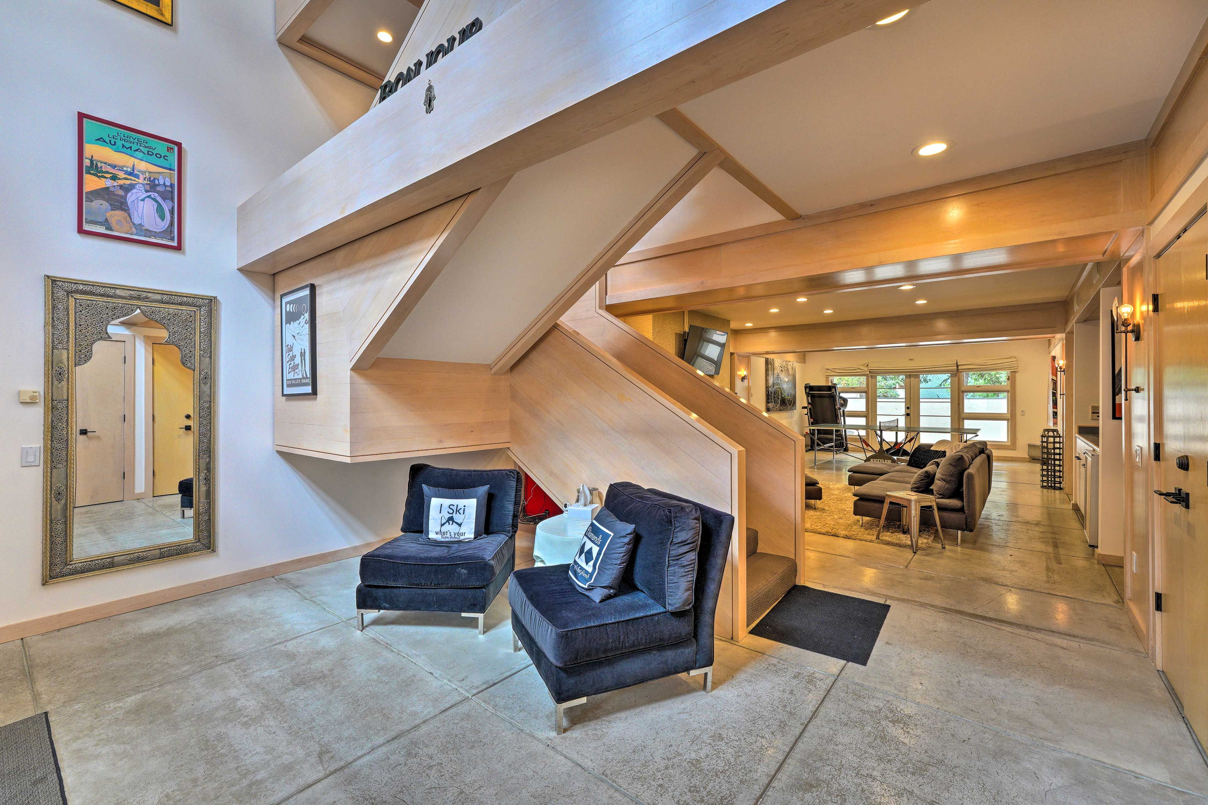 Entryway | Free WiFi | Central A/C