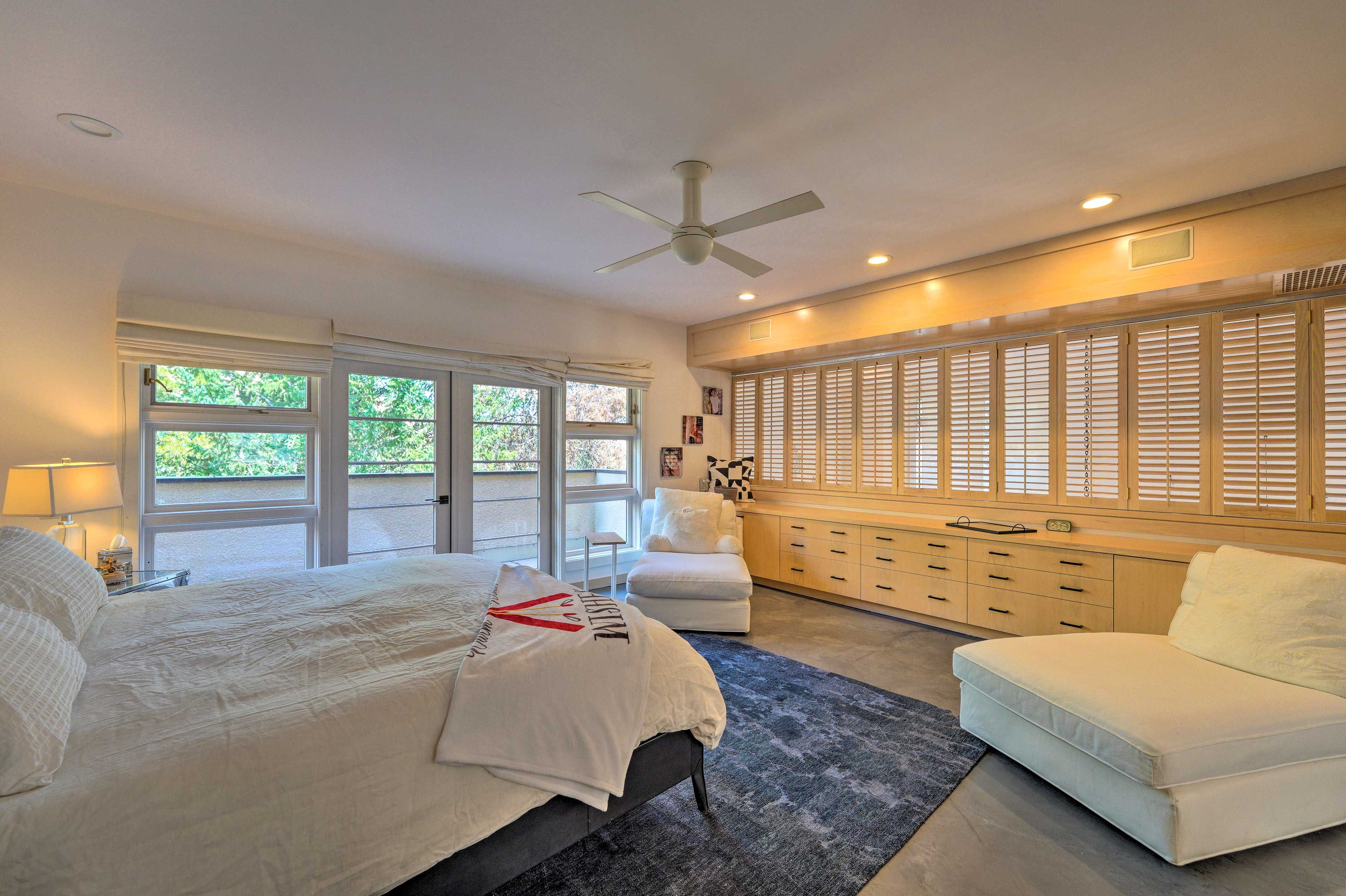 Bedroom 1 | King Bed | Linens & Towels | Balcony Access | Full En-Suite Bathroom