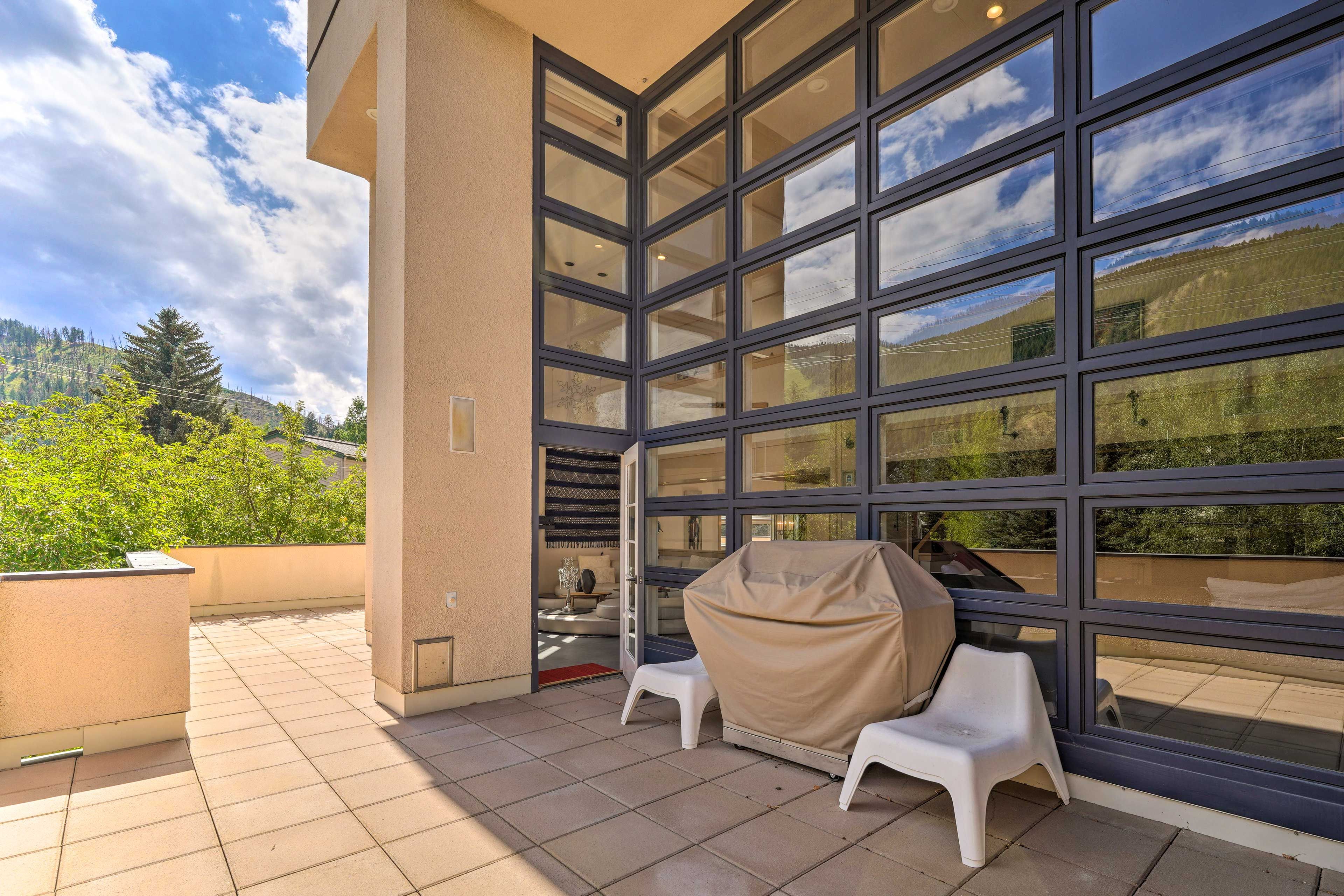 Wraparound Deck