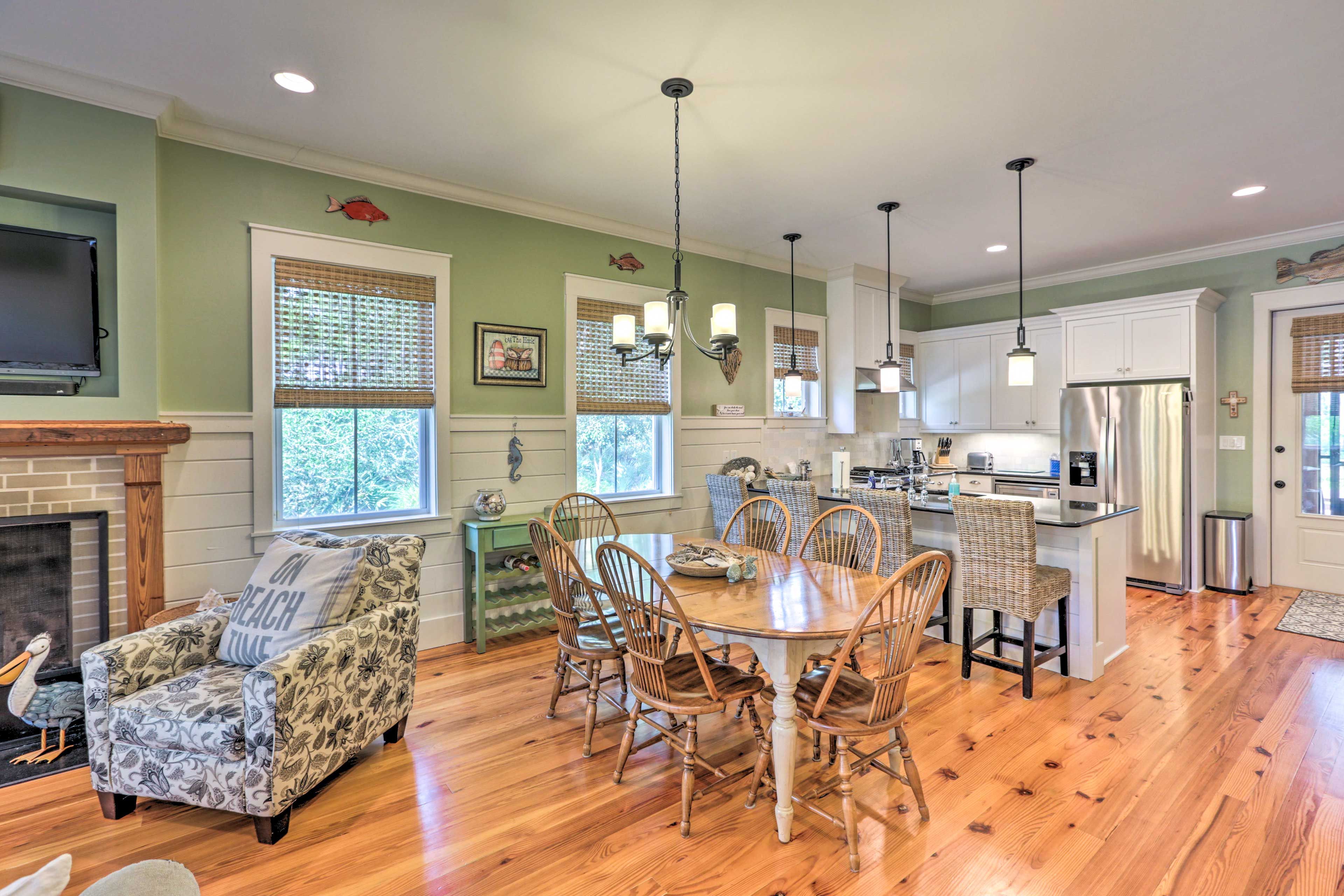 Dining Area | Dishware/Flatware | Cooking Basics | Water Filter/Ice Maker