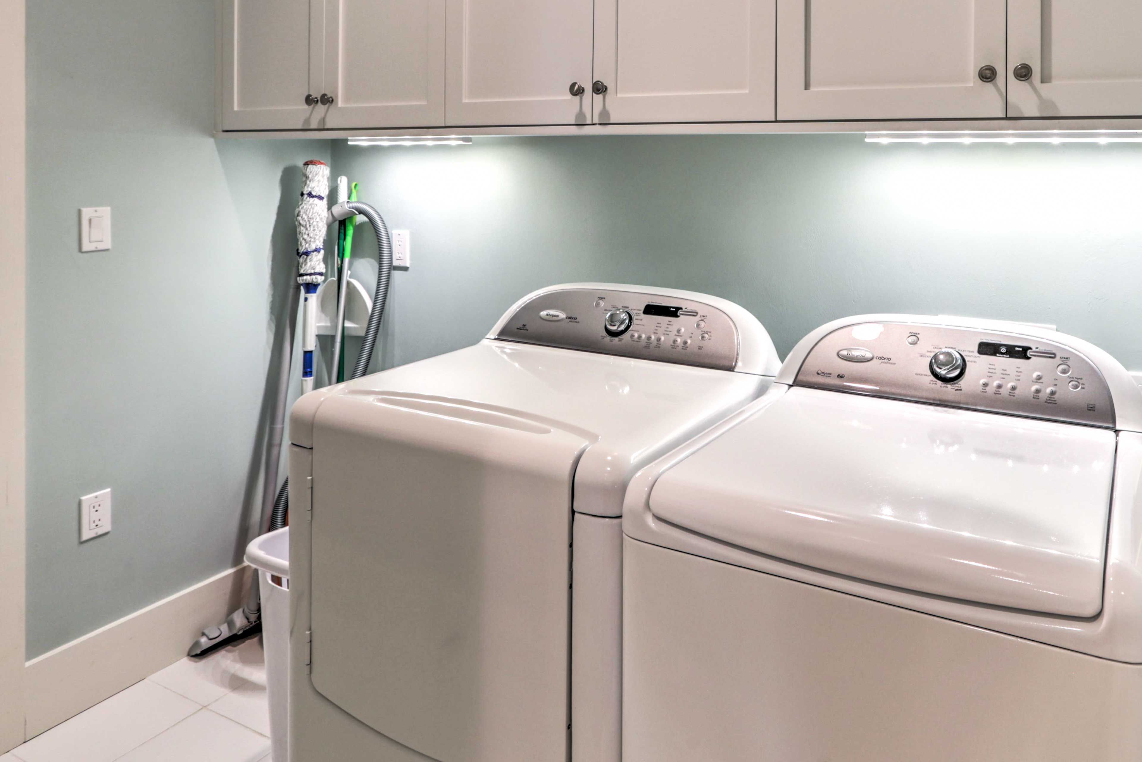 Washer/Dryer | Iron/Board