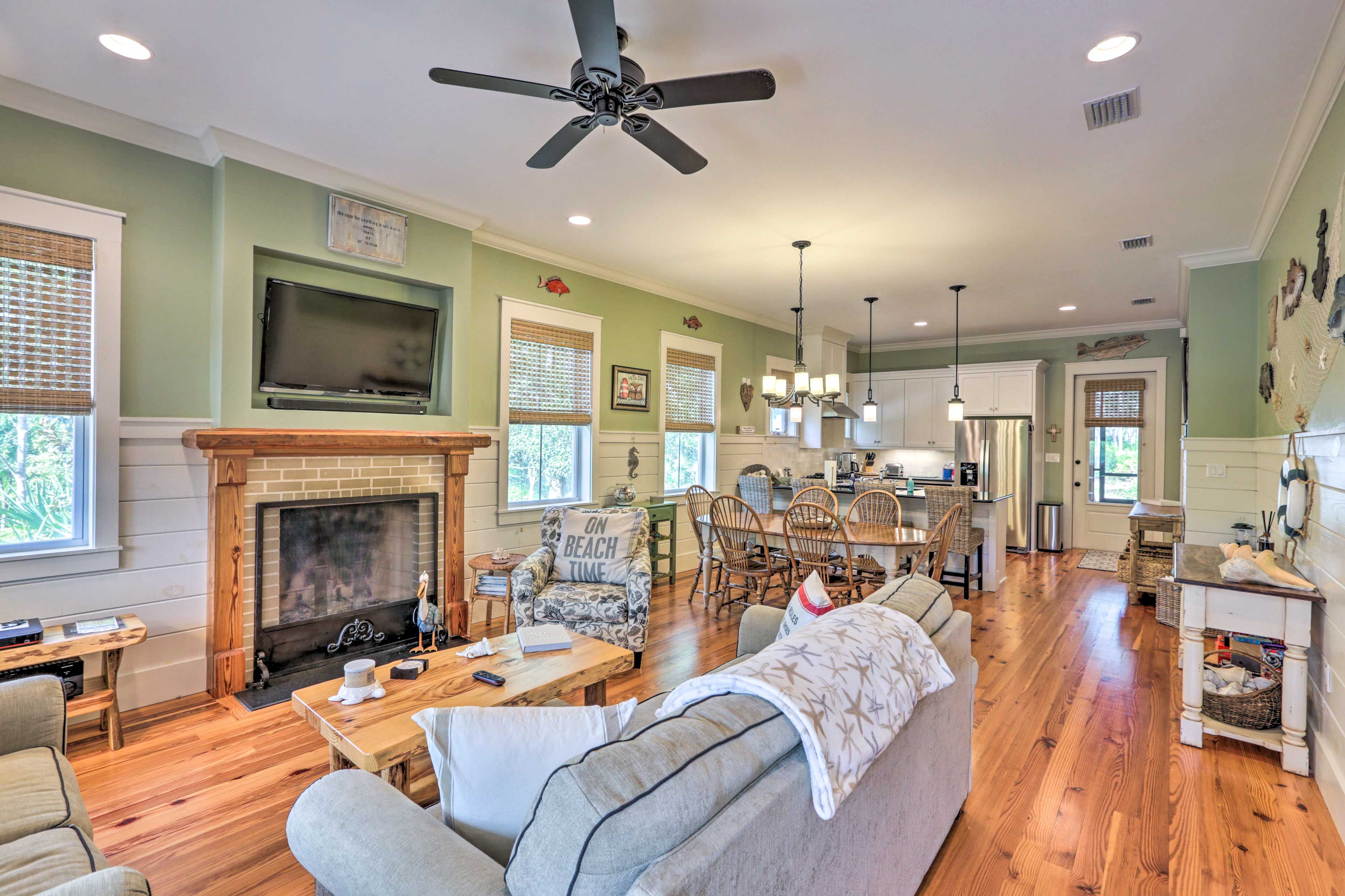 Living Area | Central A/C & Heat | Free WiFi | DISH Satellite TV | Games & Books