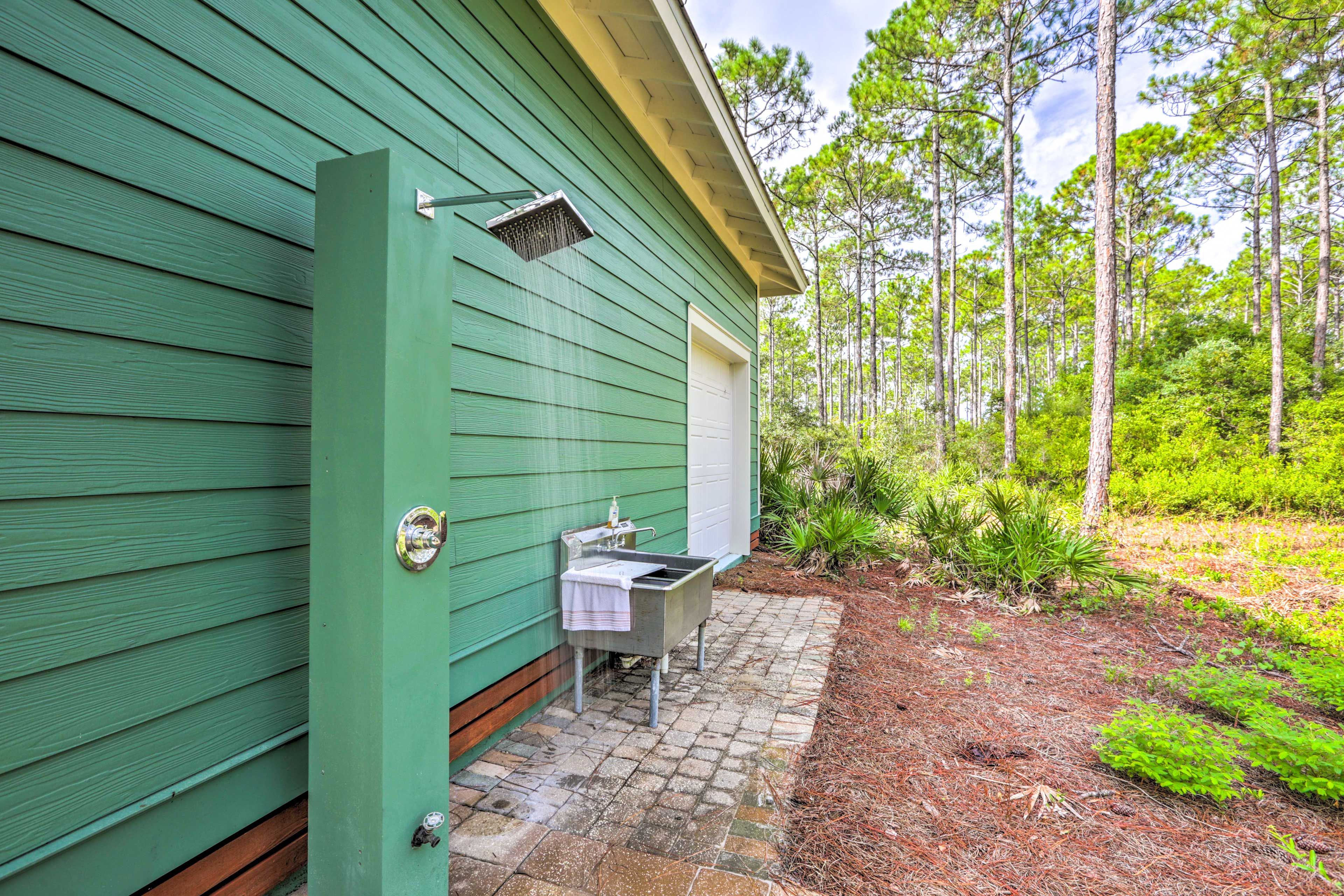 Outdoor Shower | Fish Cleaning Station