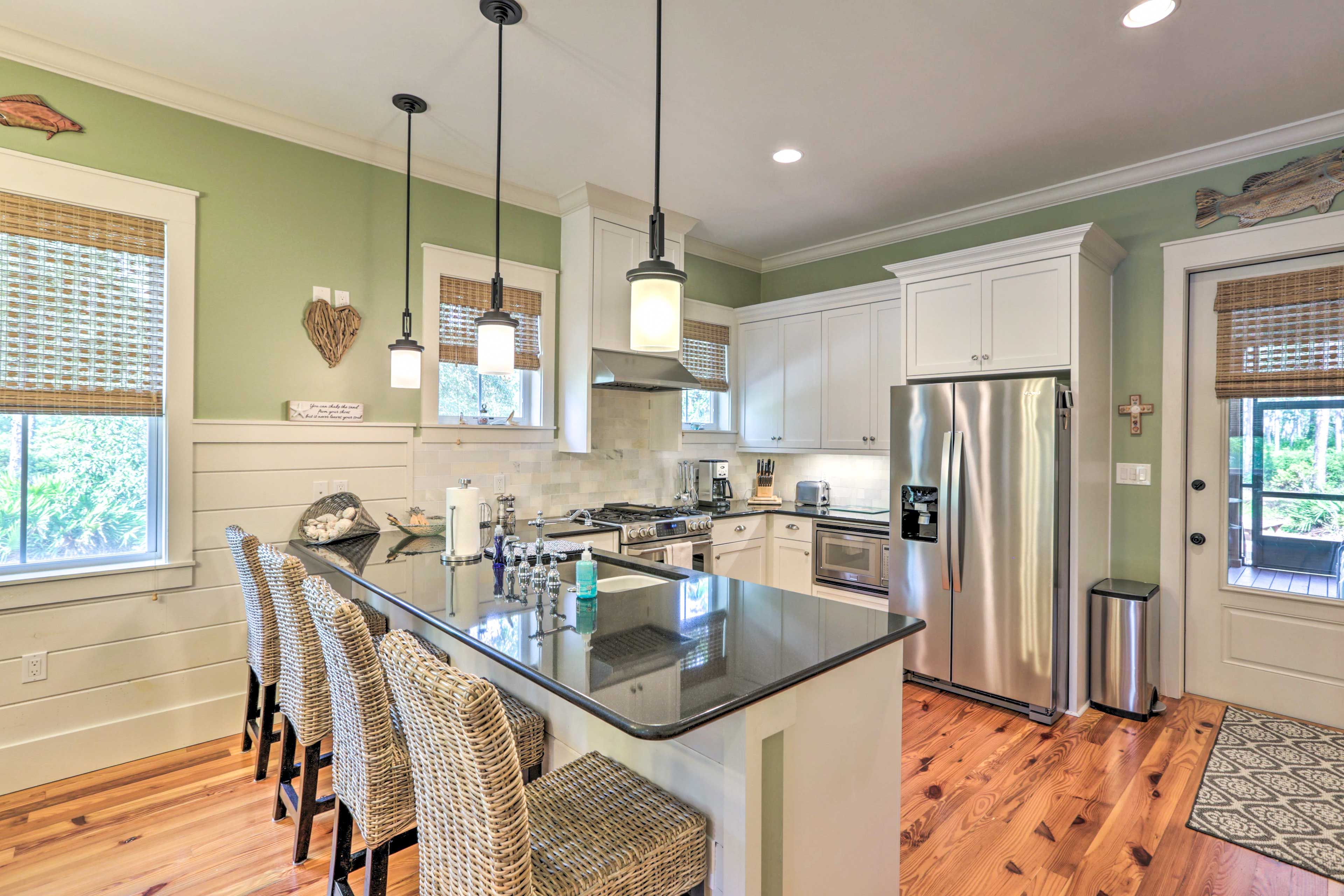 Fully Equipped Kitchen | Coffee Maker | Blender | Toaster