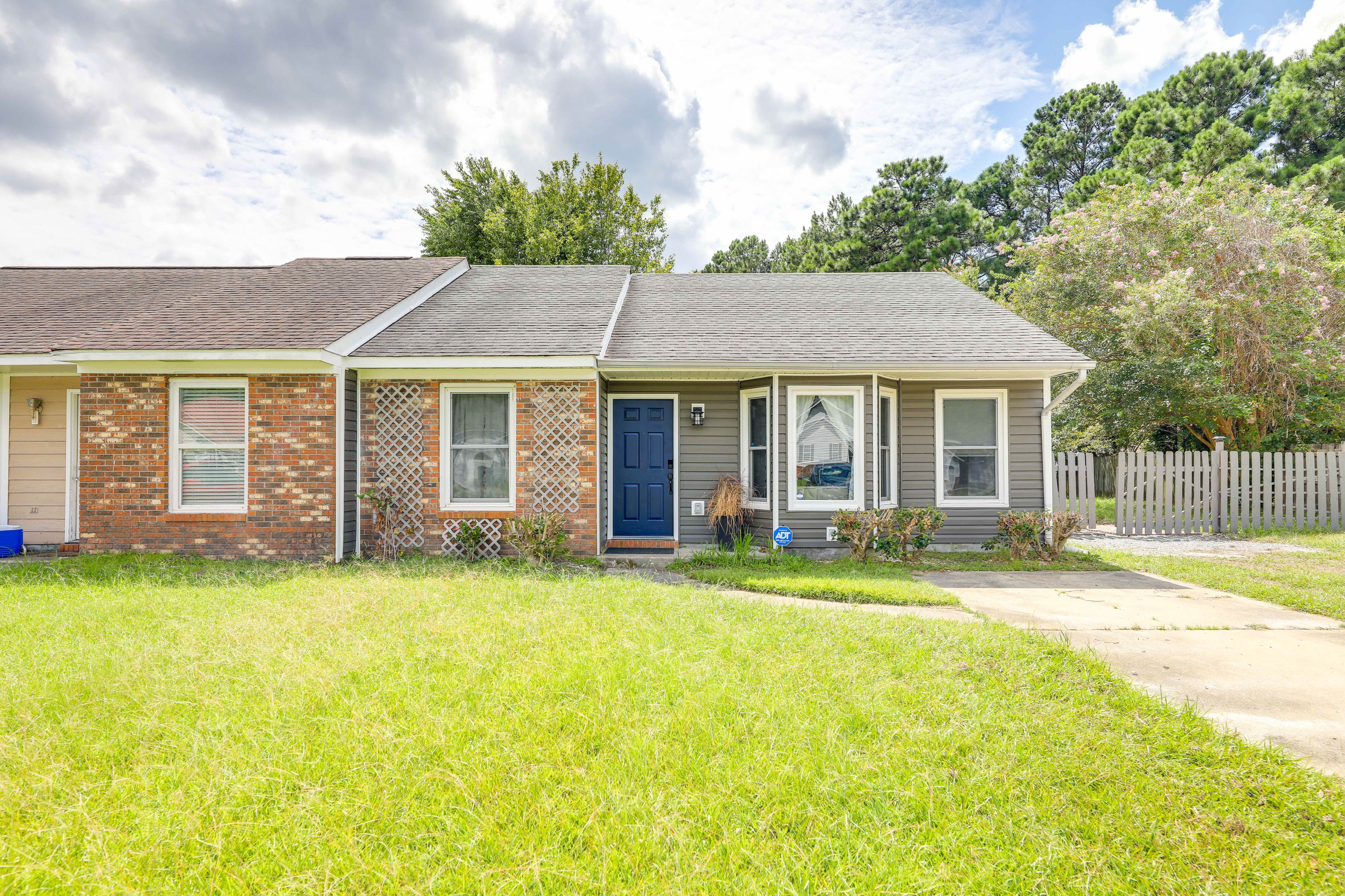 Exterior | Keyless Entry | Free WiFi | Central Heating & A/C