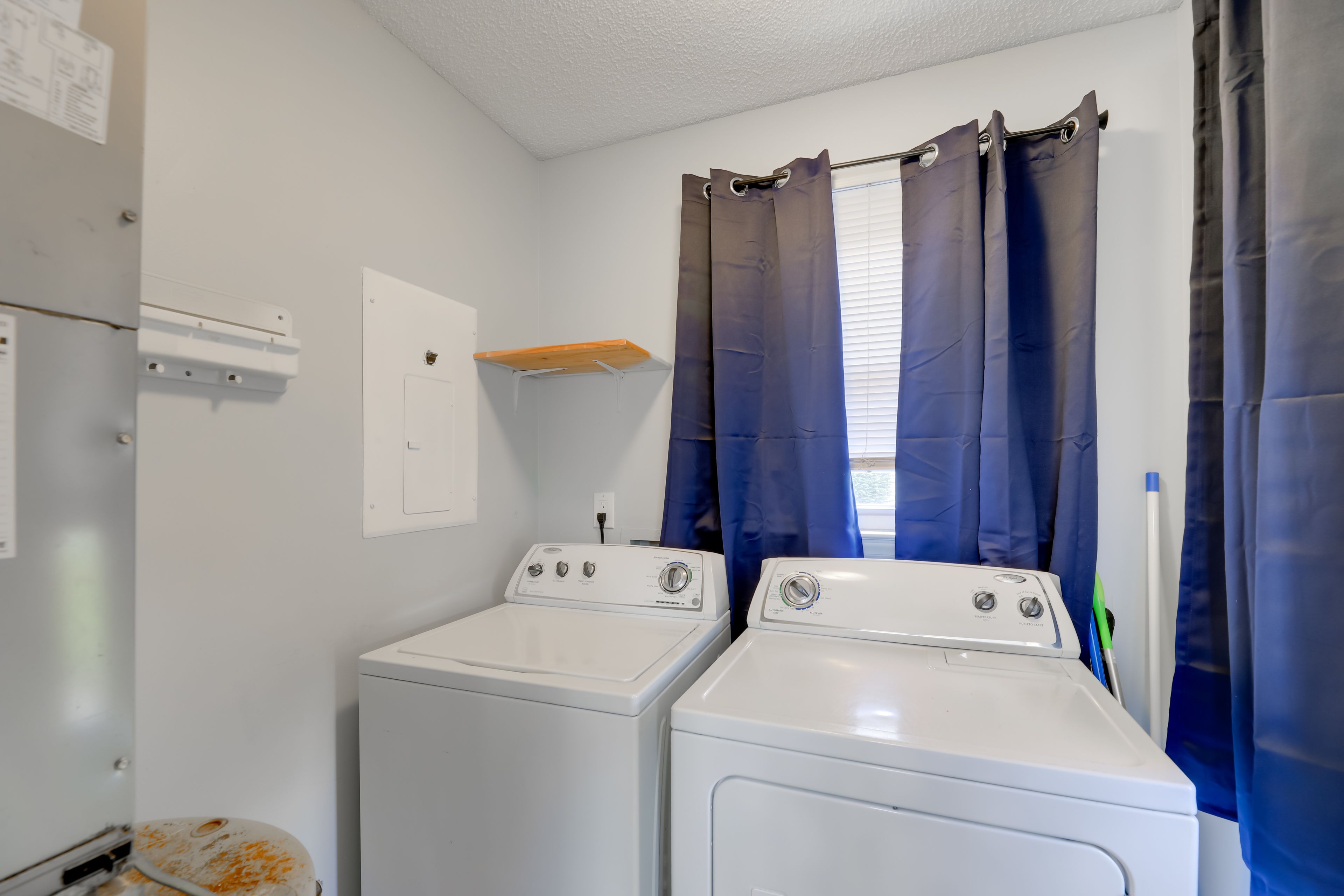 Laundry Room | Washer & Dryer | Iron/Board | Trash Bags/Paper Towels | Hangers