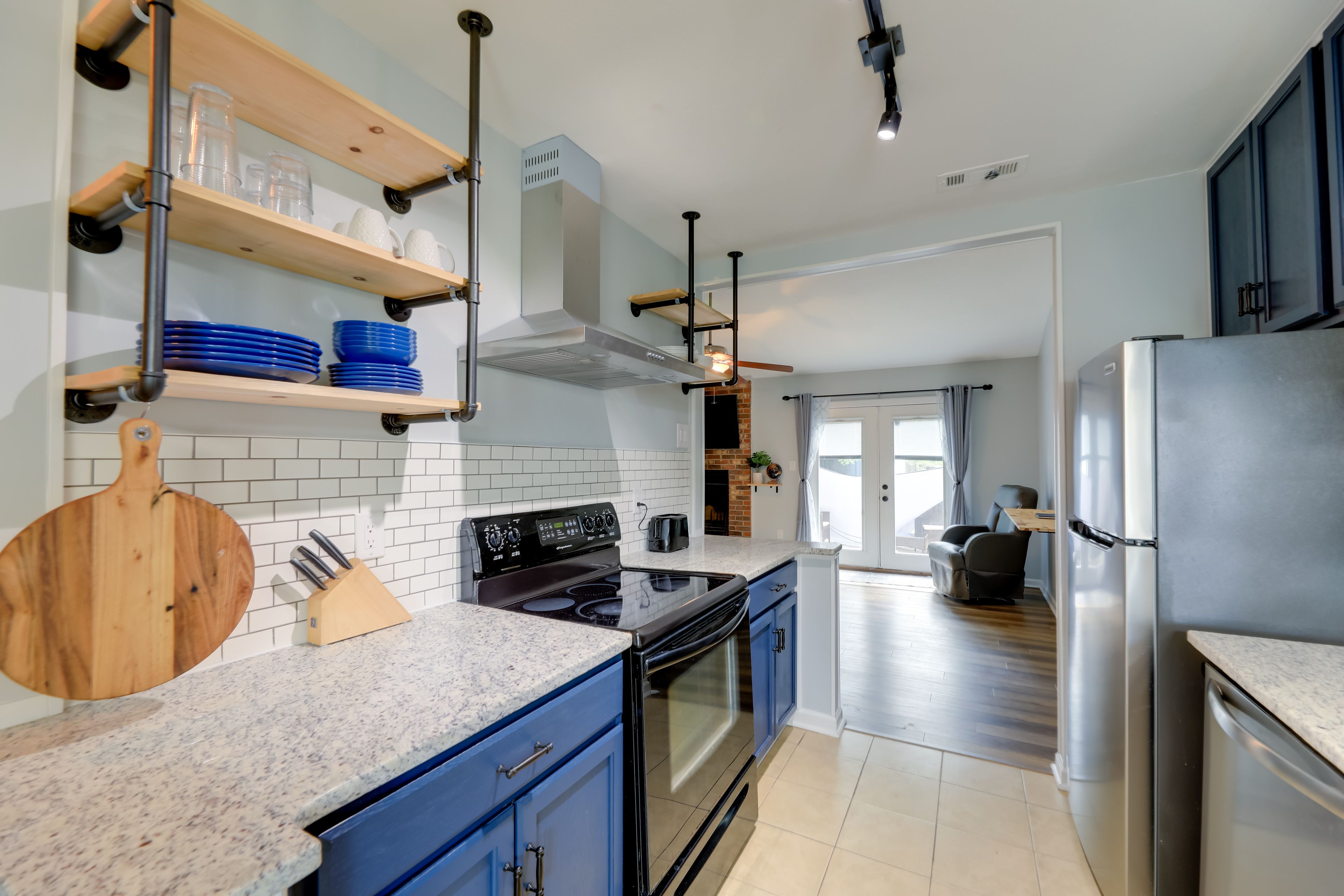 Kitchen | Stove/Oven | Refrigerator | Dishwasher | Microwave