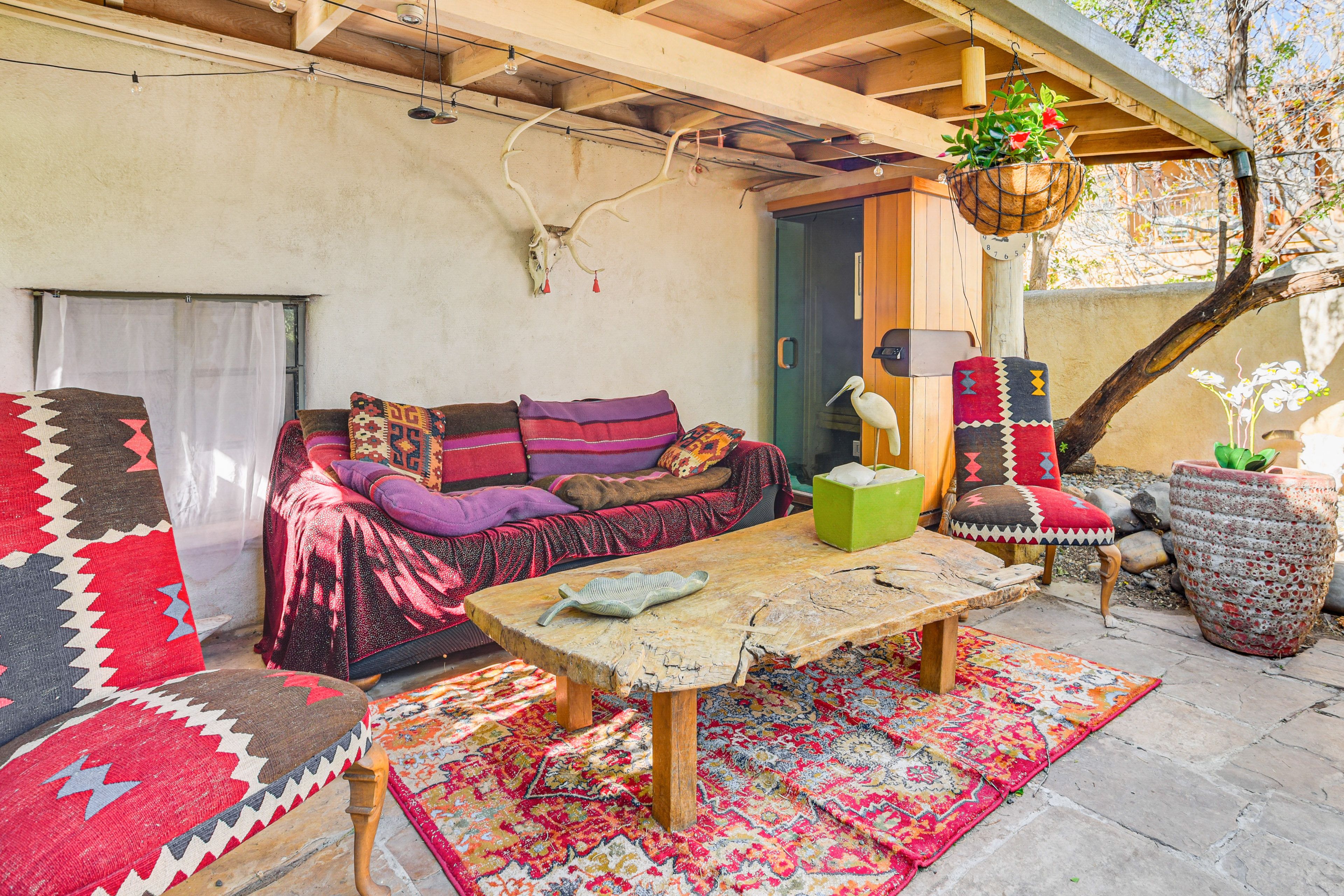 Shared Courtyard | Homeowner & Other Rental On-Site