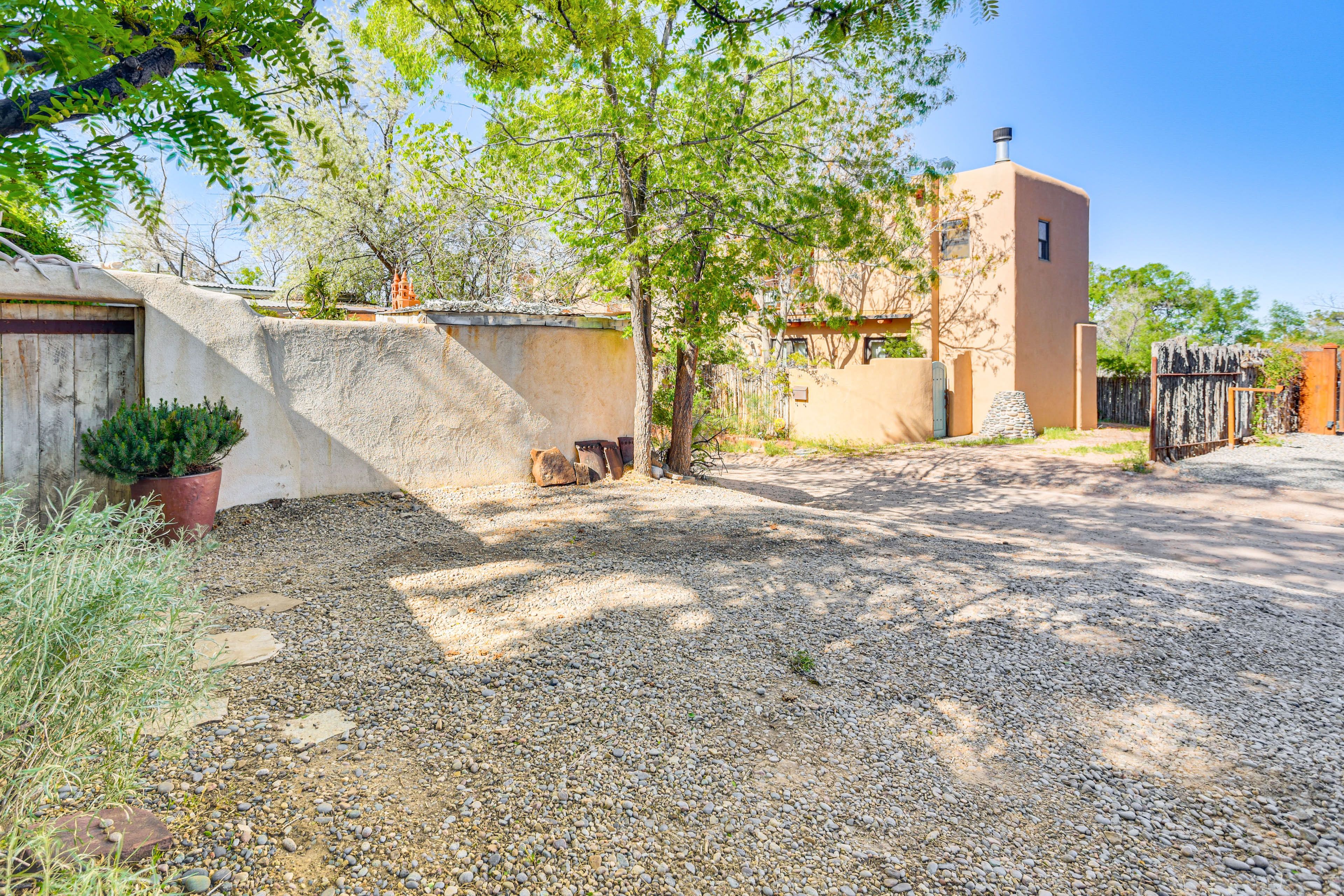 Parking | Driveway (1 Vehicle)