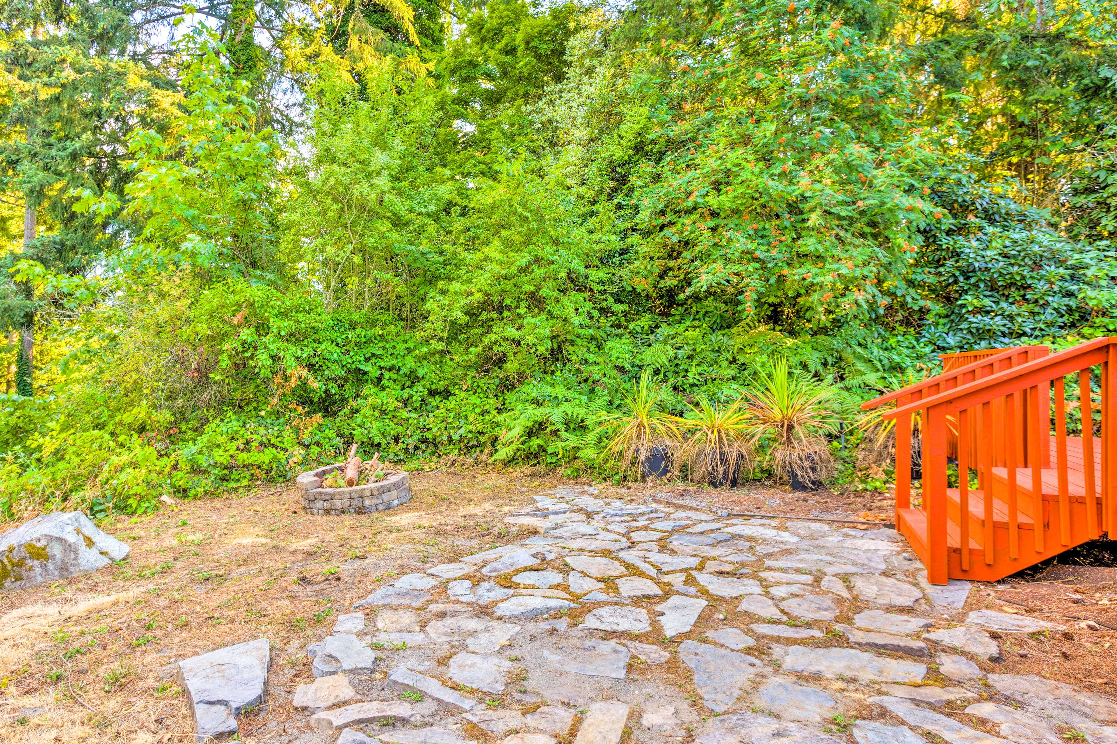 Fire Pit (Wood Not Provided)