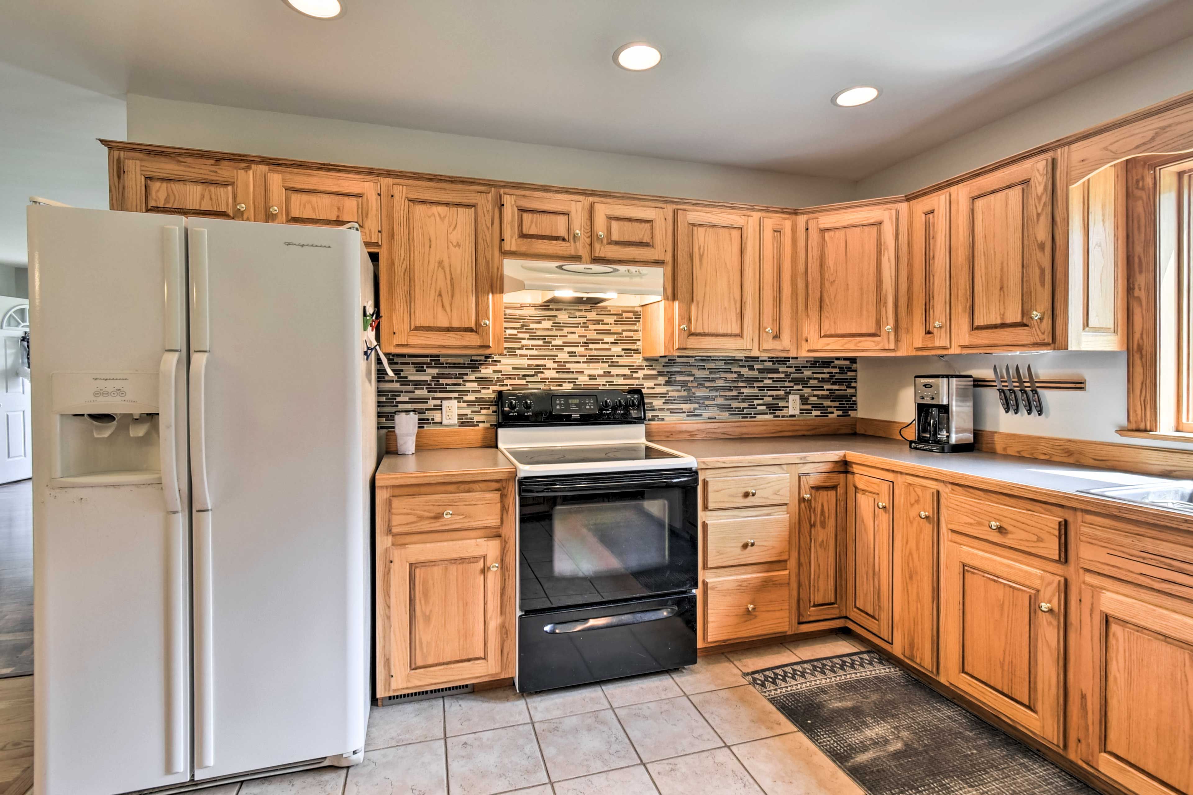 Kitchen | Cooking Basics | Ice Maker | Water Filter | Trash Bags