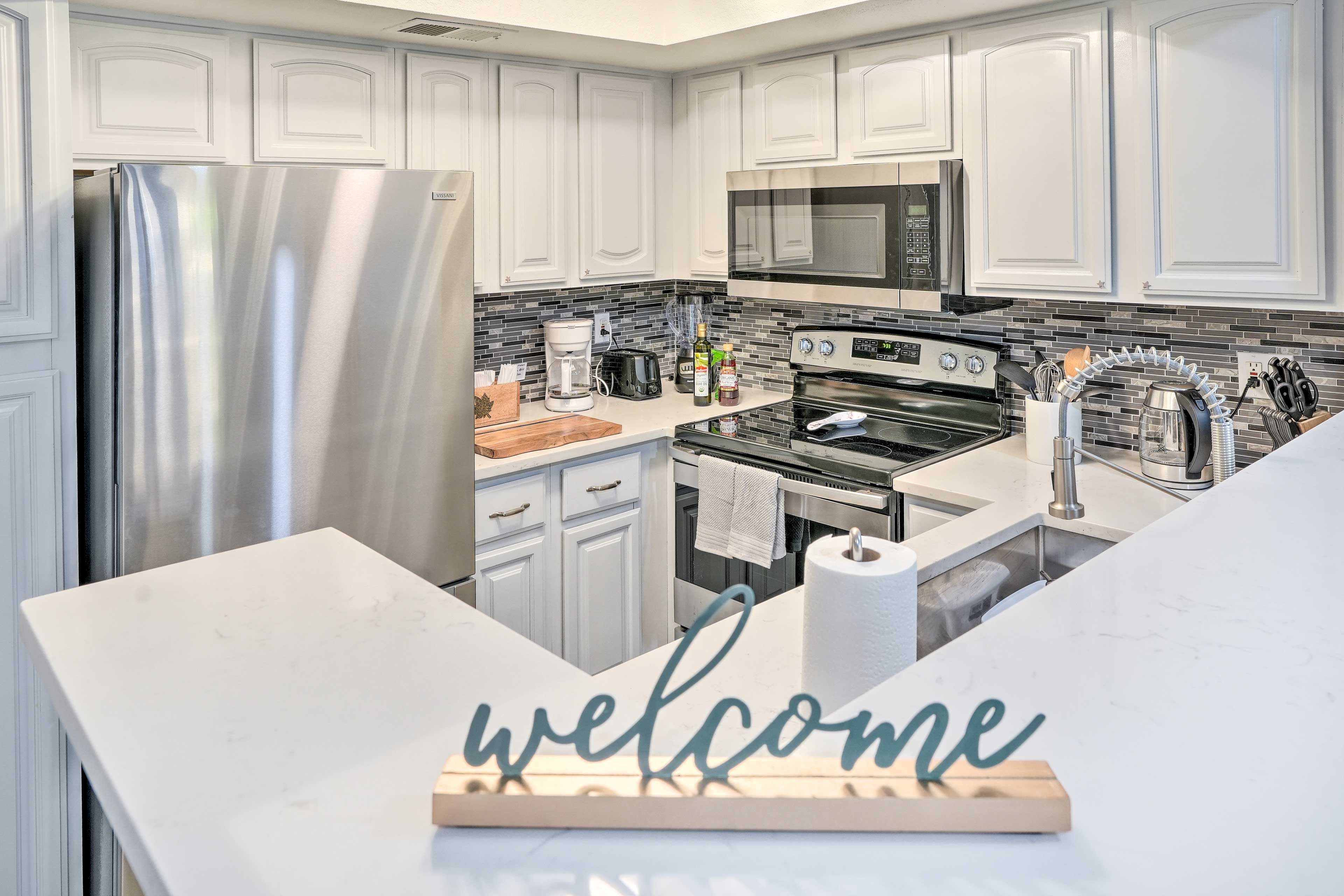 Kitchen | Cooking Basics | Blender | Electric Tea Kettle | Spices | Trash Bags