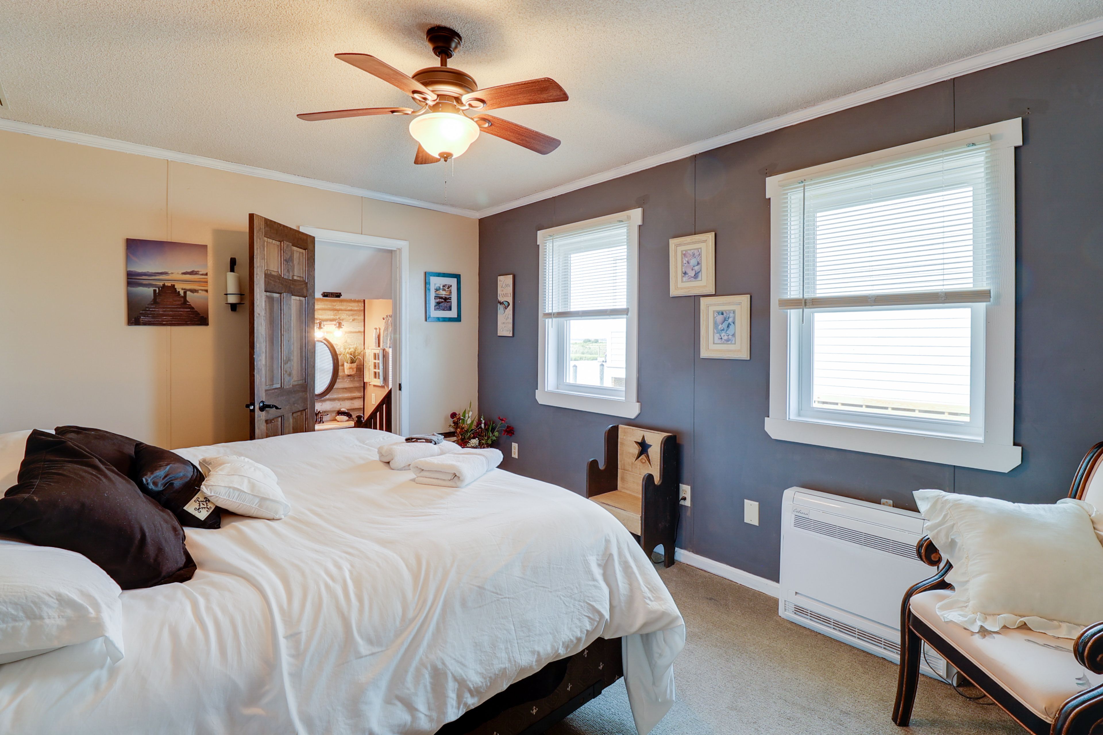 Bedroom 1 | King Bed | Smart TV