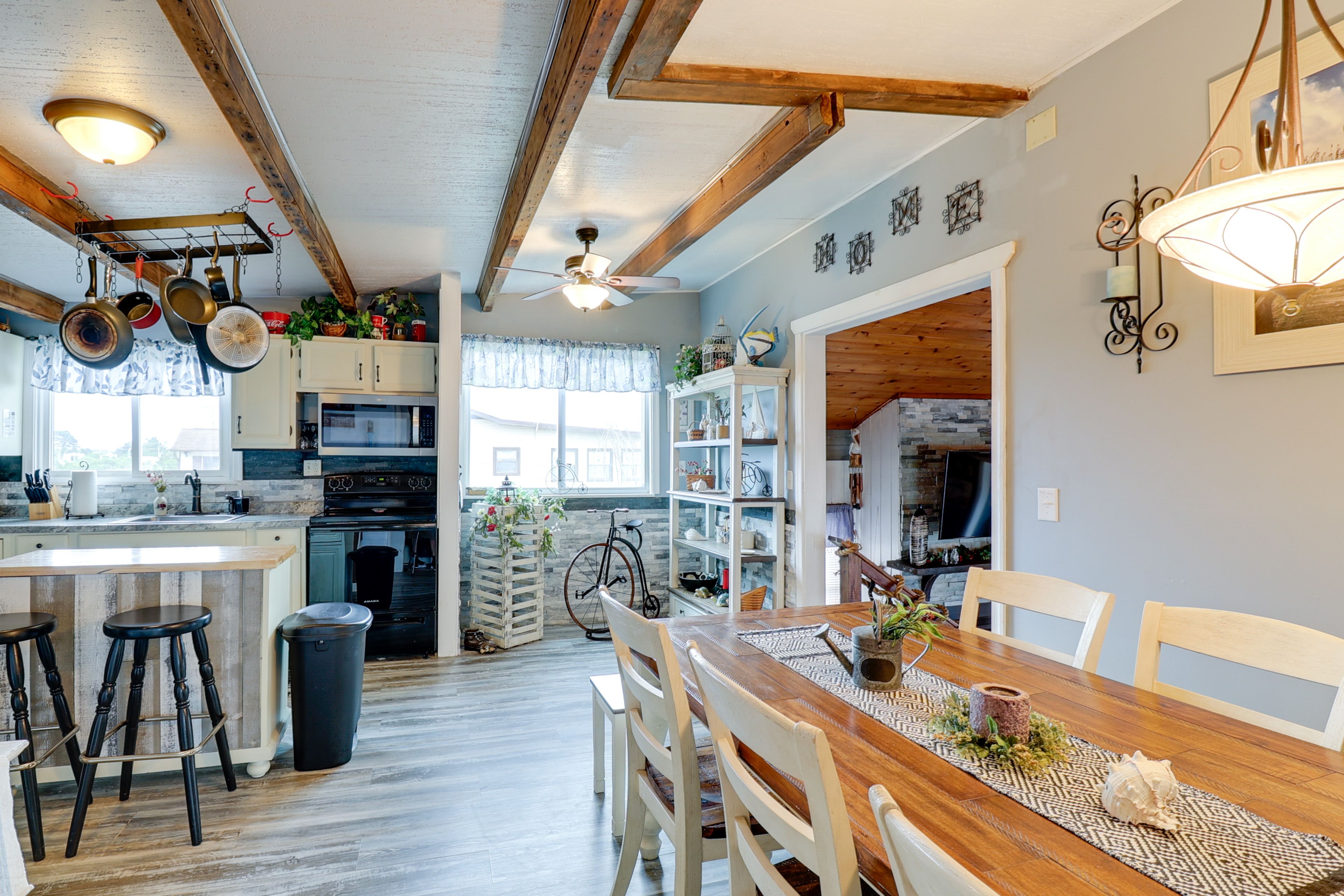 Dining Room | Dishware & Flatware