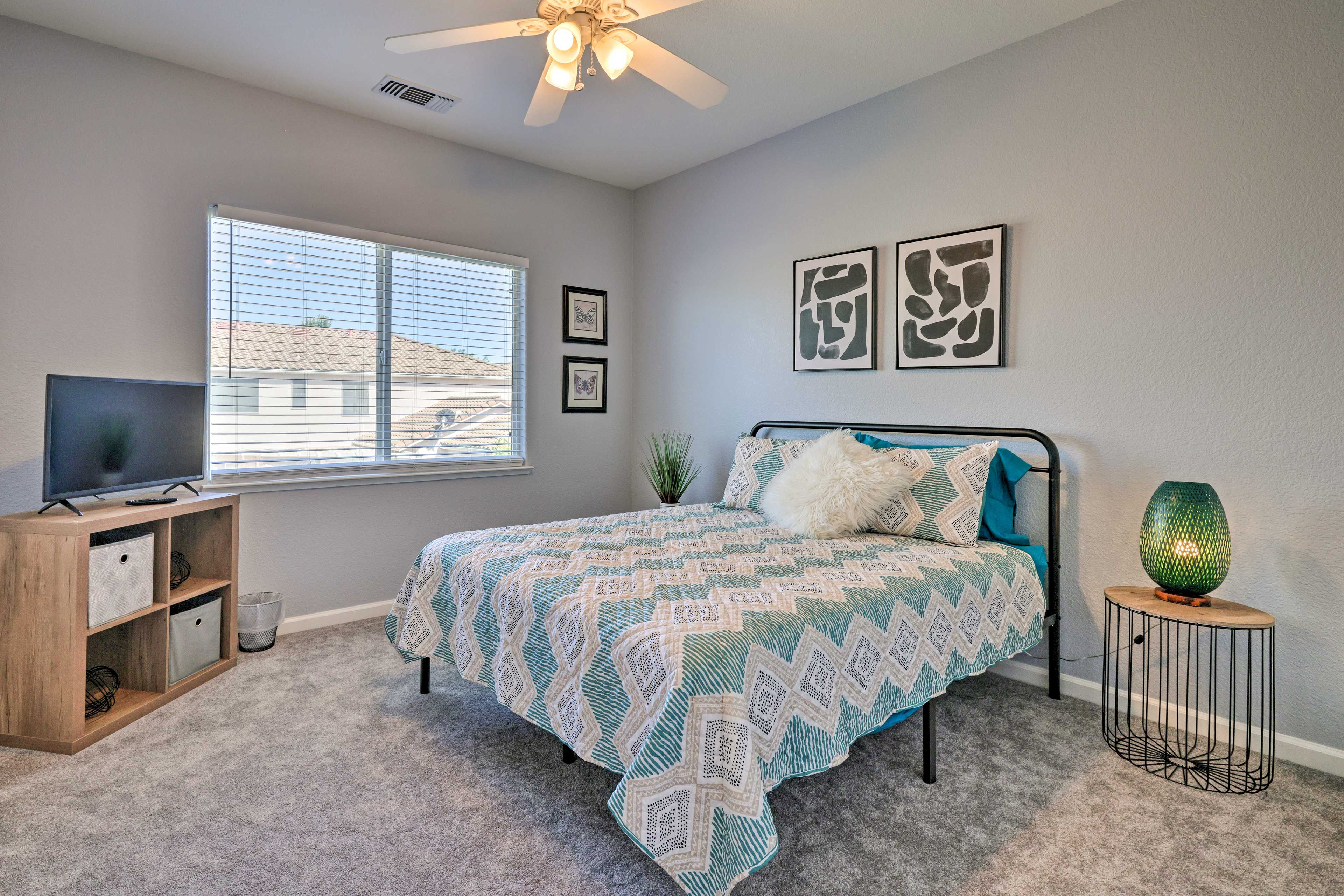 Bedroom 4 | Queen Bed