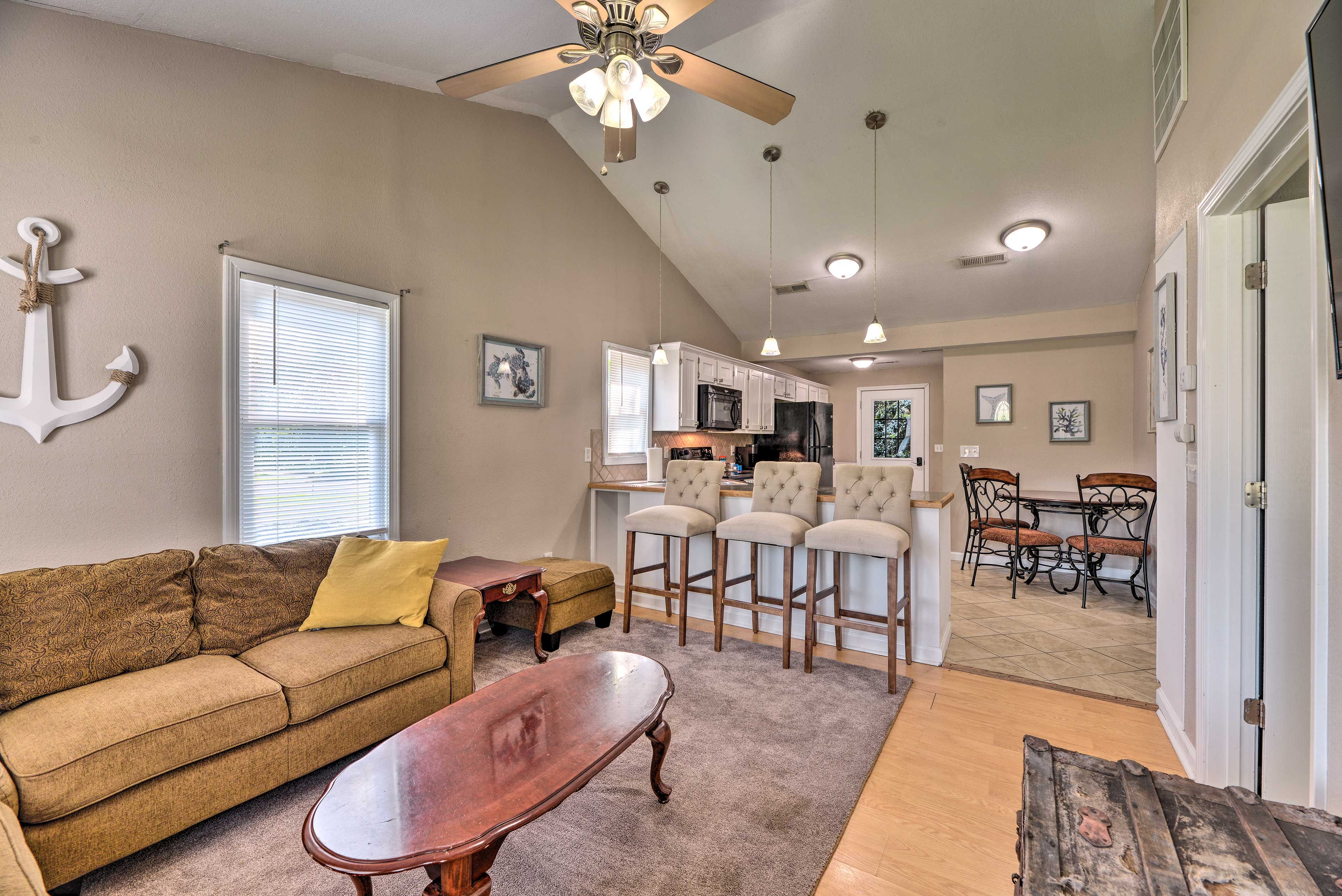 Living Room | Single-Story | Air Conditioning