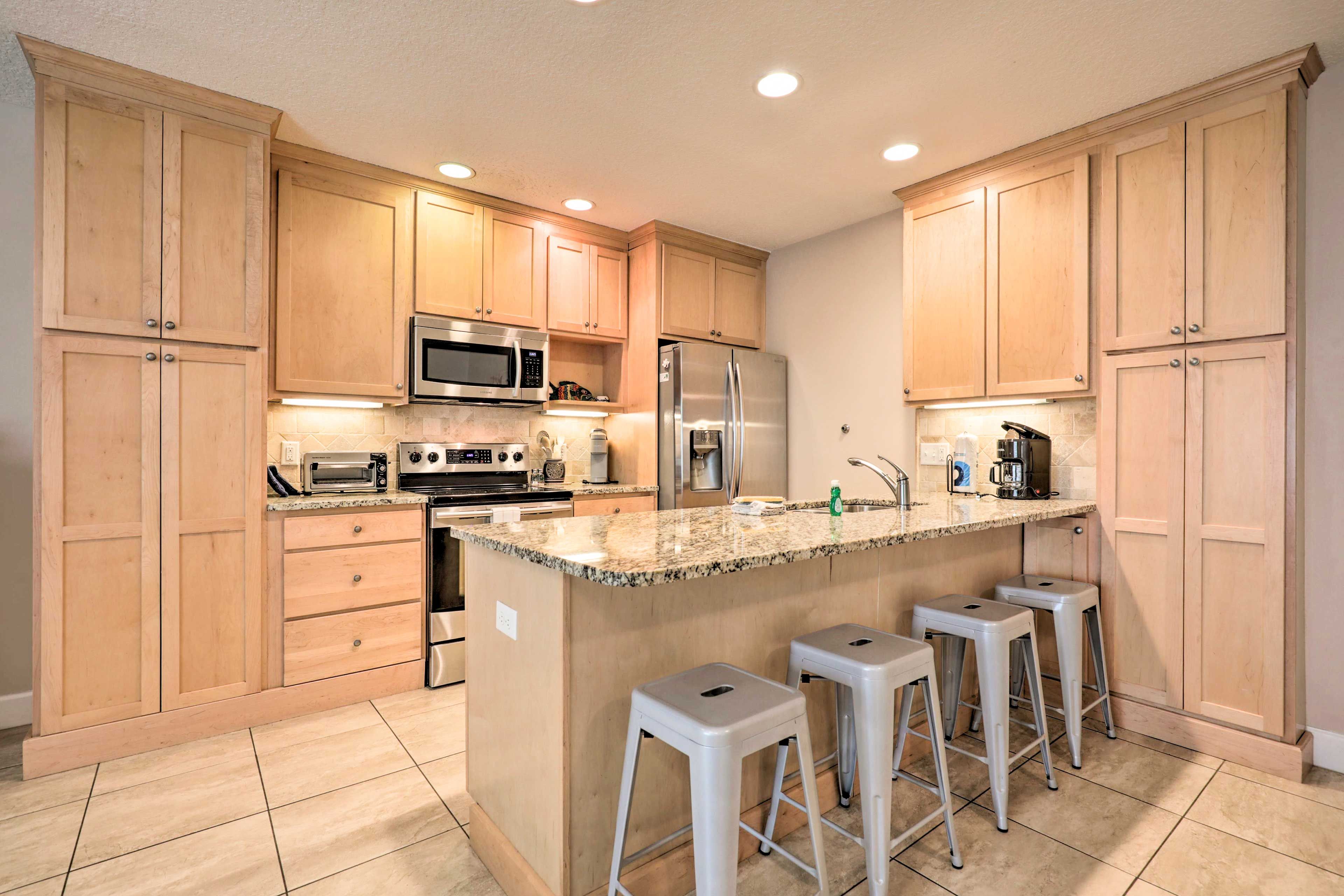 Kitchen | Dishware & Flatware