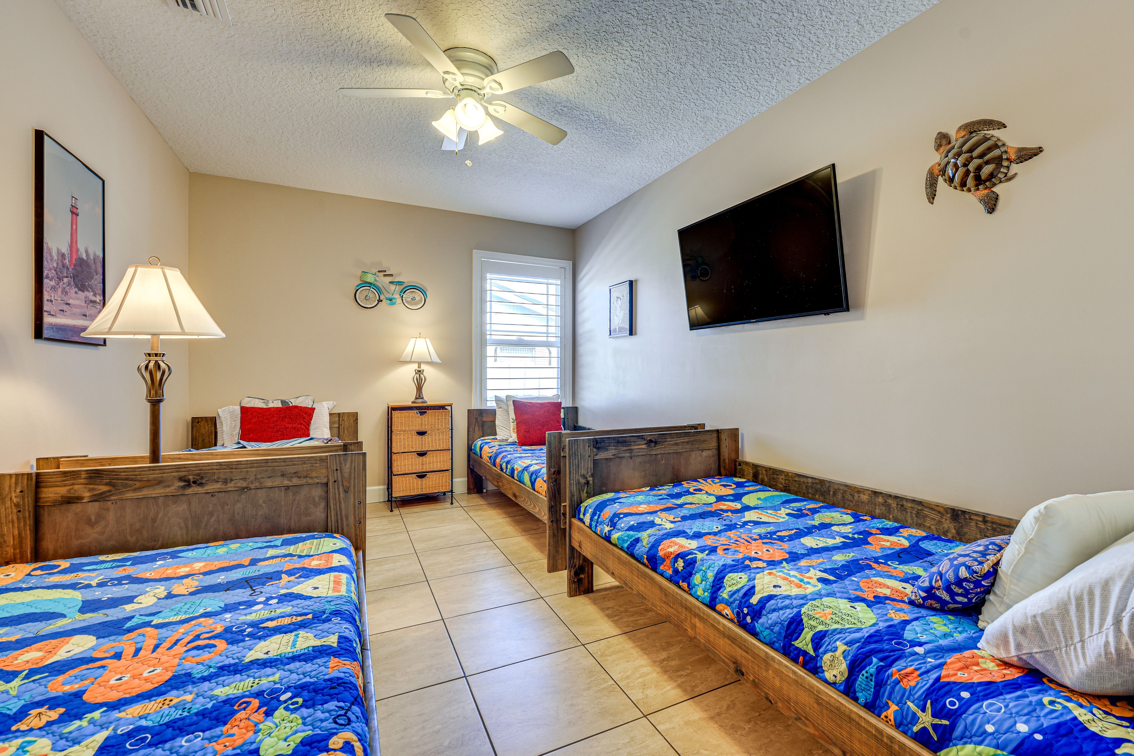 Bedroom 3 | 4 Twin Beds | Smart TV