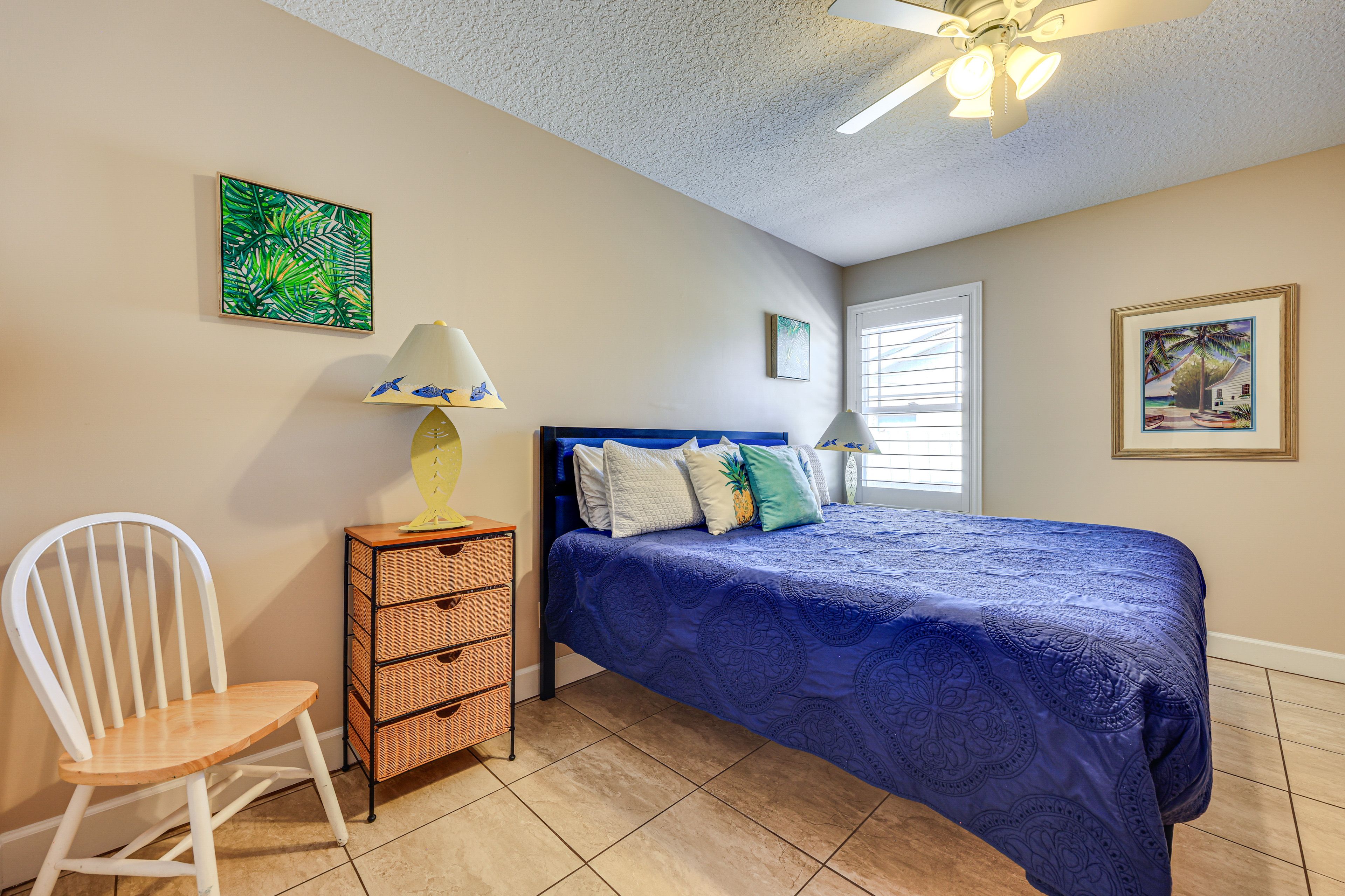 Bedroom 2 | King Bed | Smart TV