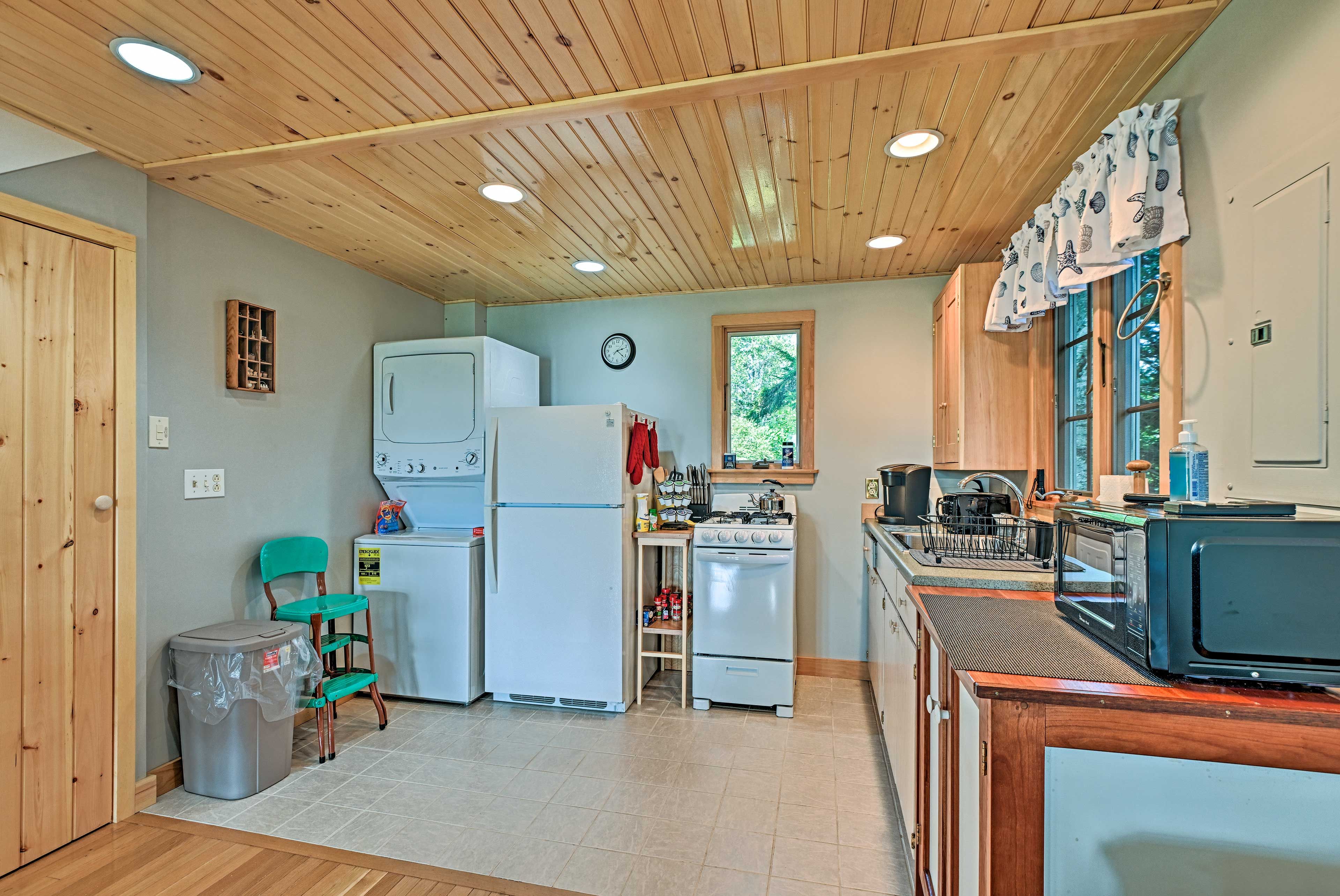 Kitchen | Washer & Dryer | Cooking Basics | Coffee Maker | Blender | Toaster