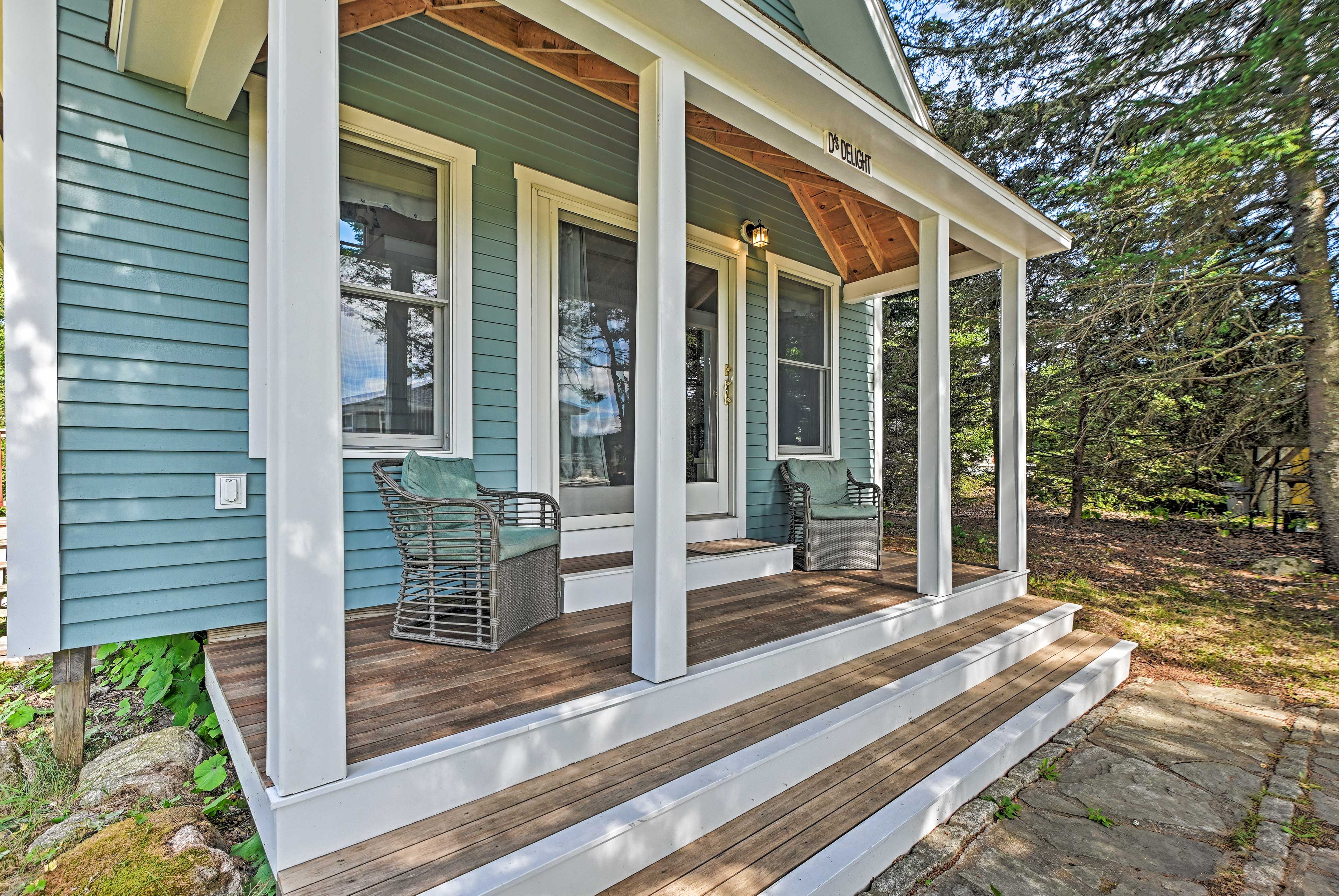 Porch | Lockbox Entry