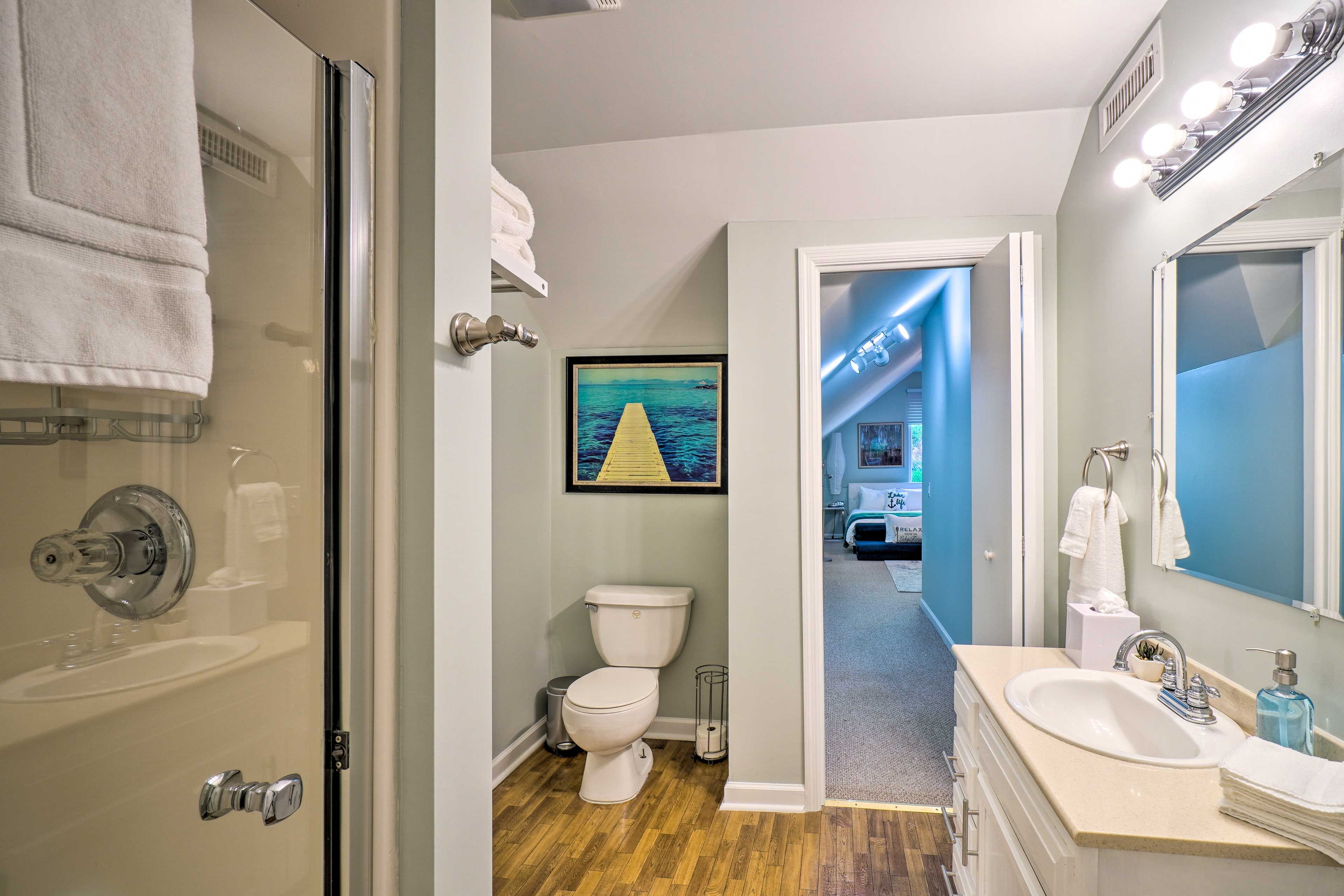 En-Suite Bathroom | 2nd Floor