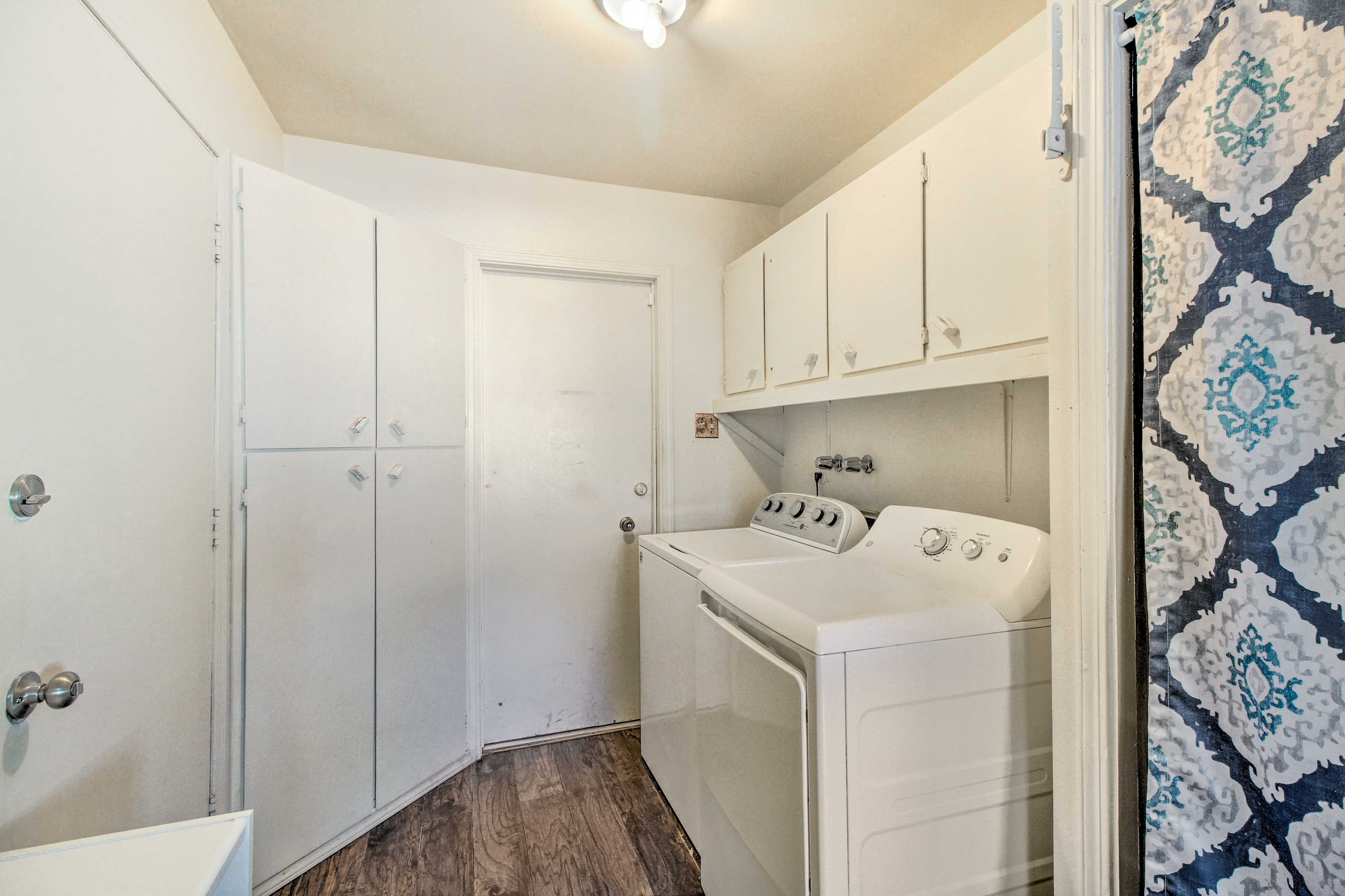 Laundry Room | Laundry Detergent Provided