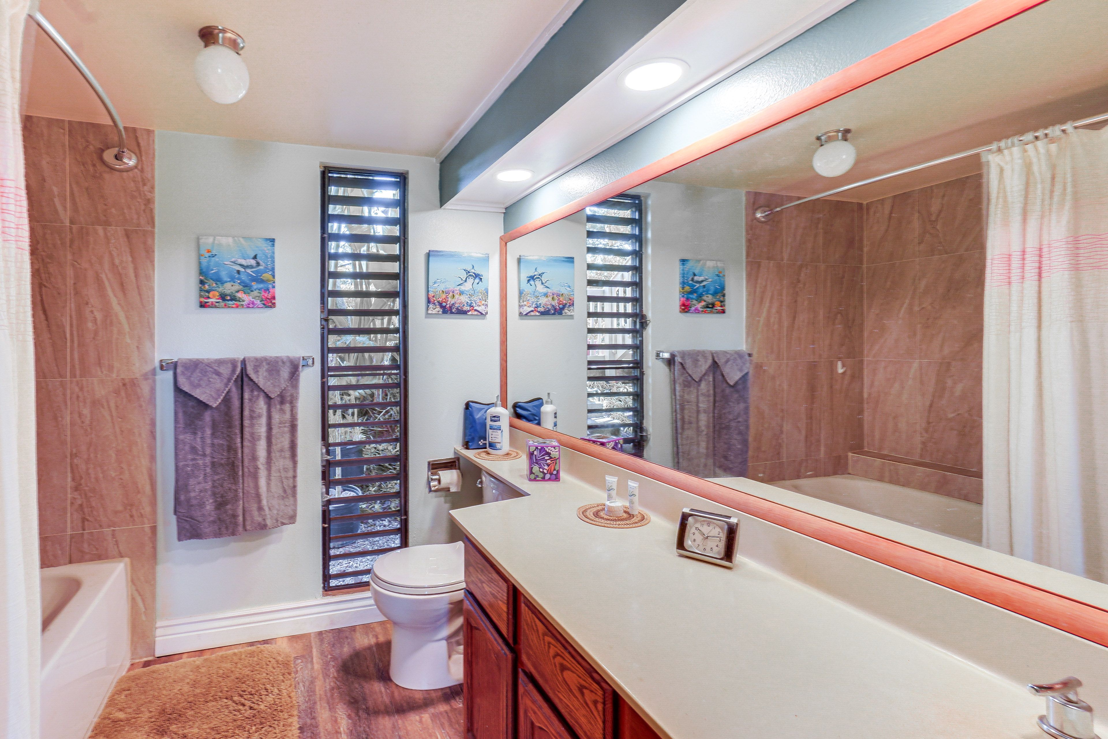 Full Bathroom