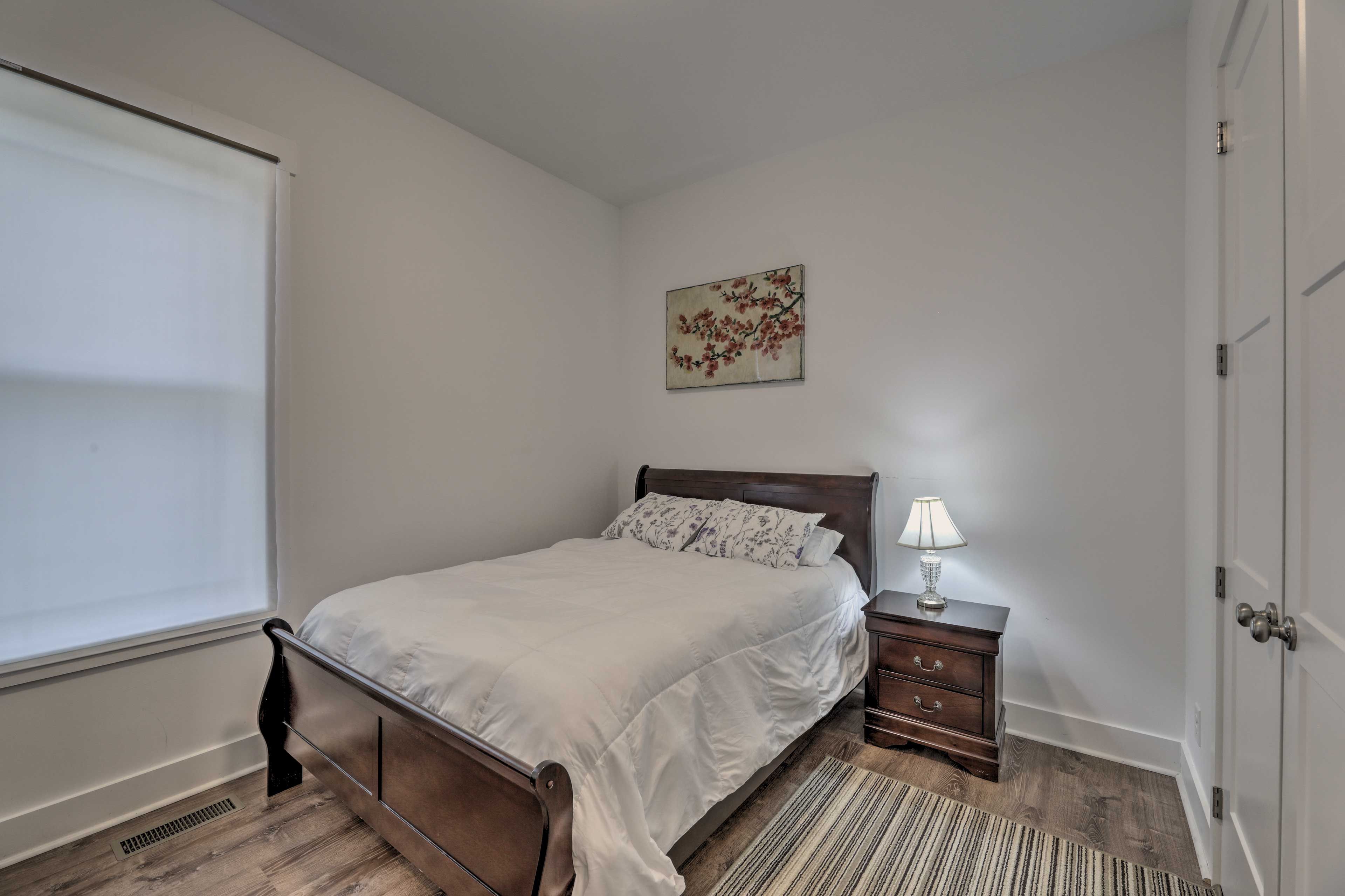 Bedroom 2 | Main Level | Queen Bed