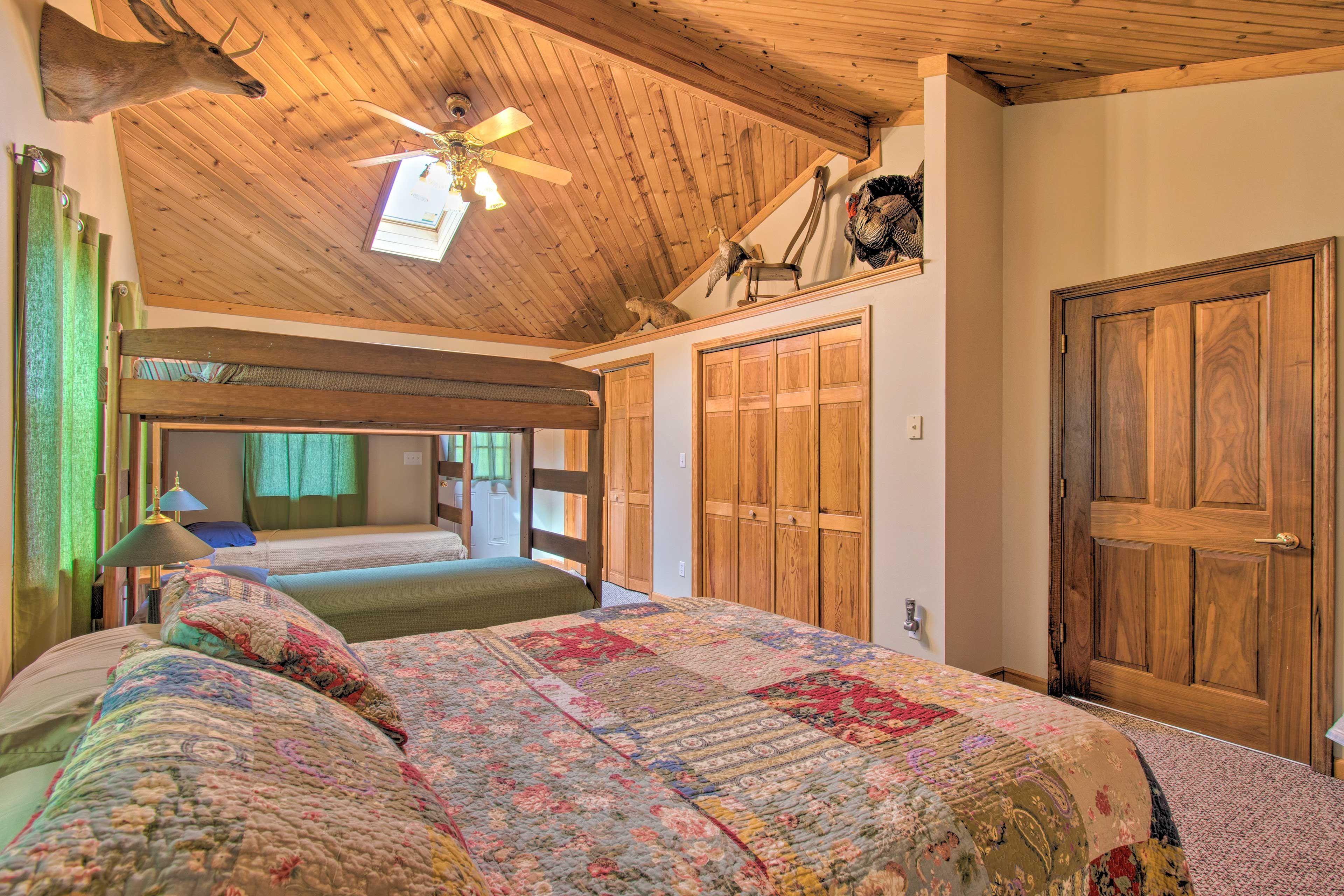 Bedroom 1 | Upper Level | Queen Bed | 2 Twin Bunk Beds | Linens Provided