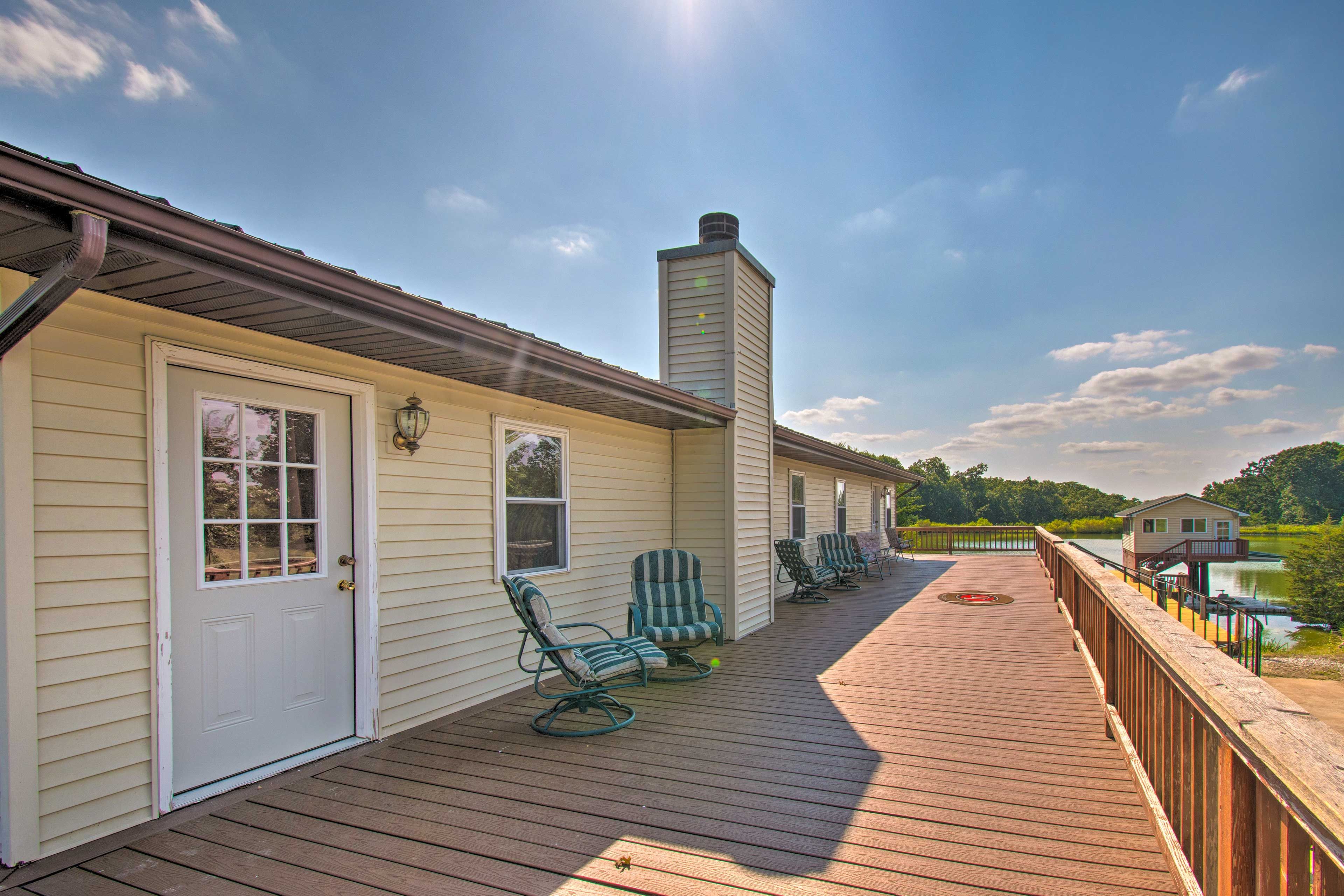 Upper Deck | Water Views