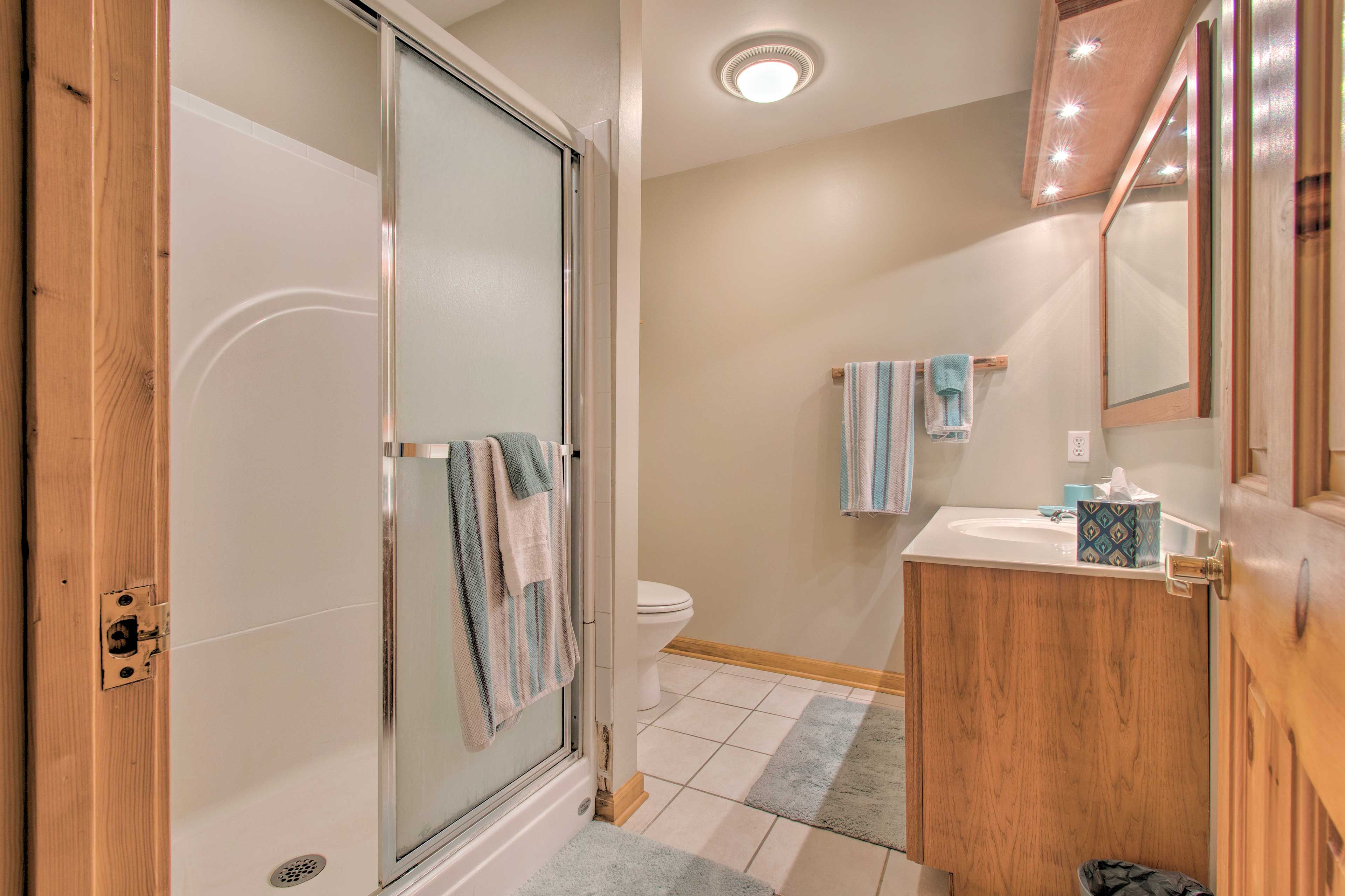 Full Bathroom | Upper Level