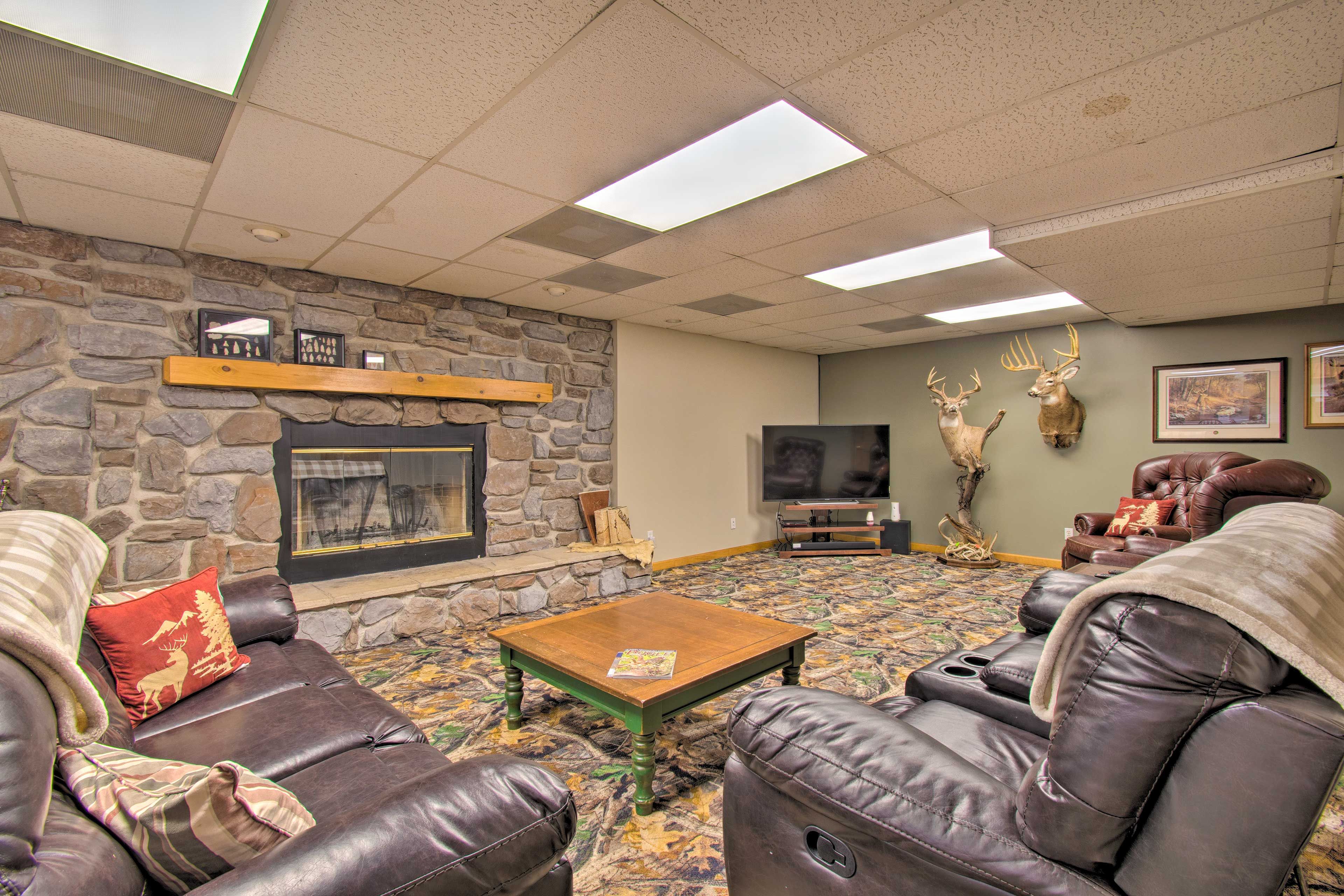 Living Area | Main Level | Cable/Satellite TV