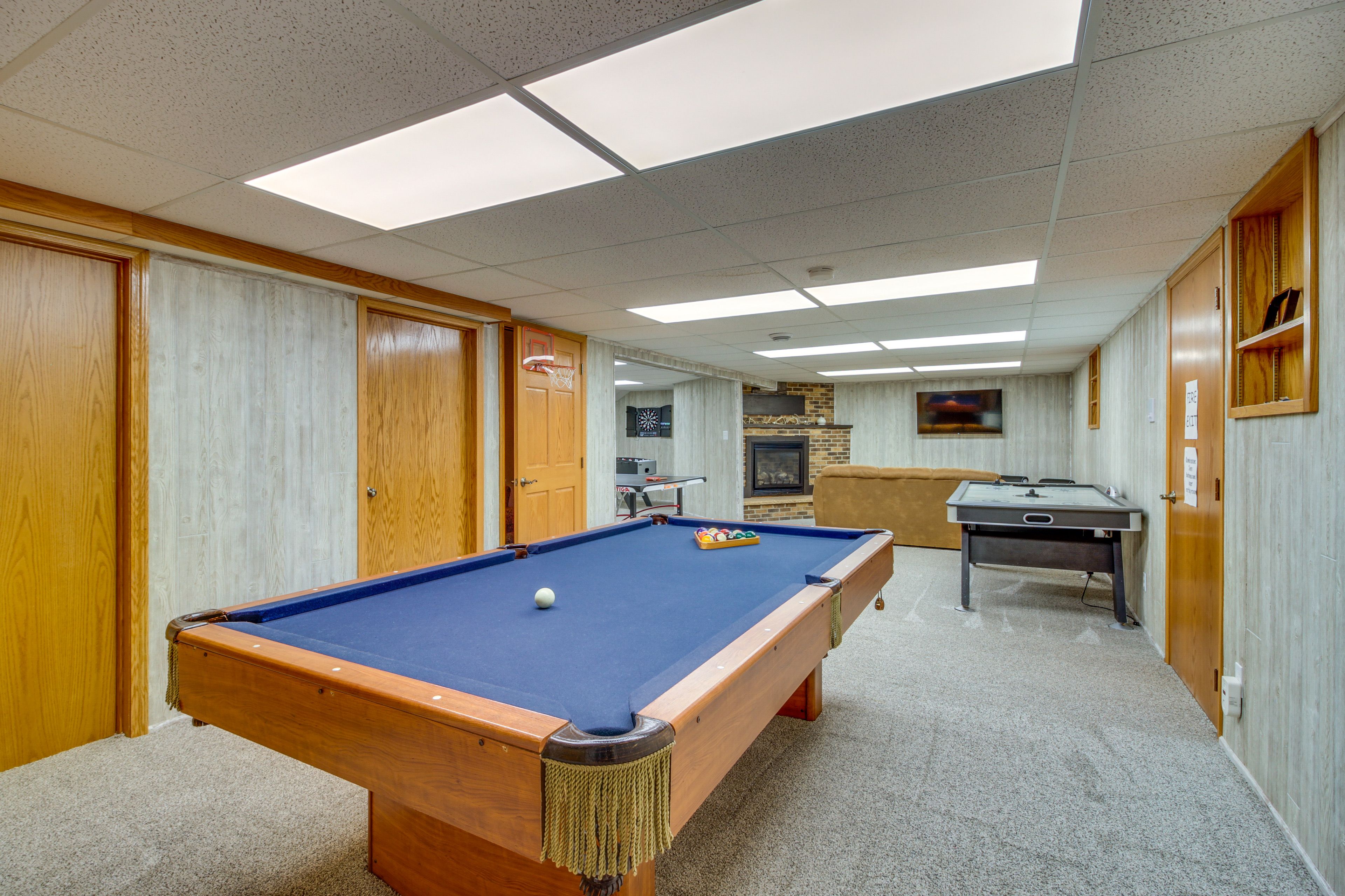 Game Room | Pool Table | Air Hockey Table | Foosball Table