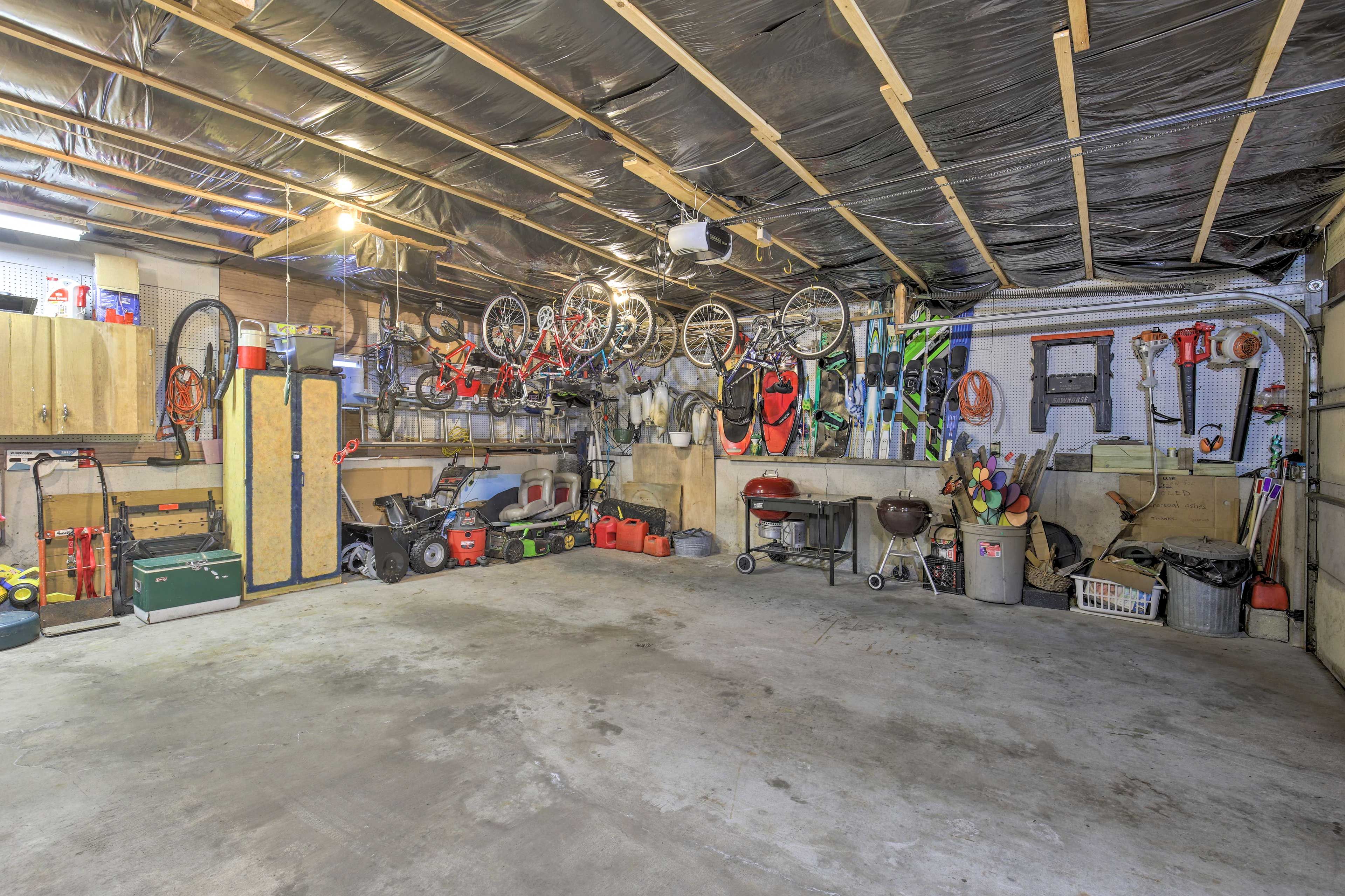 Garage | Charcoal Grill | Lifejackets