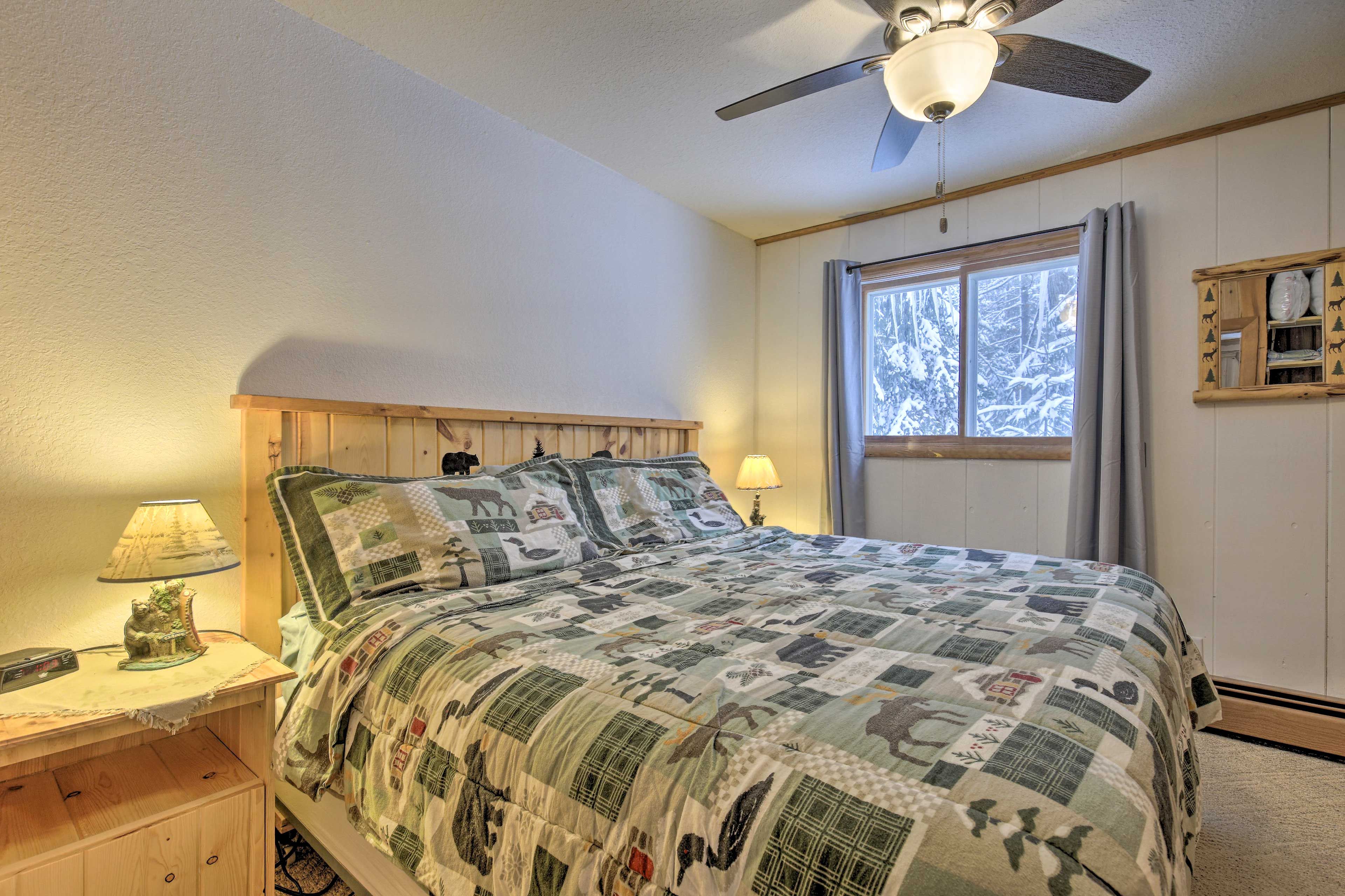 Bedroom 1 | King Bed