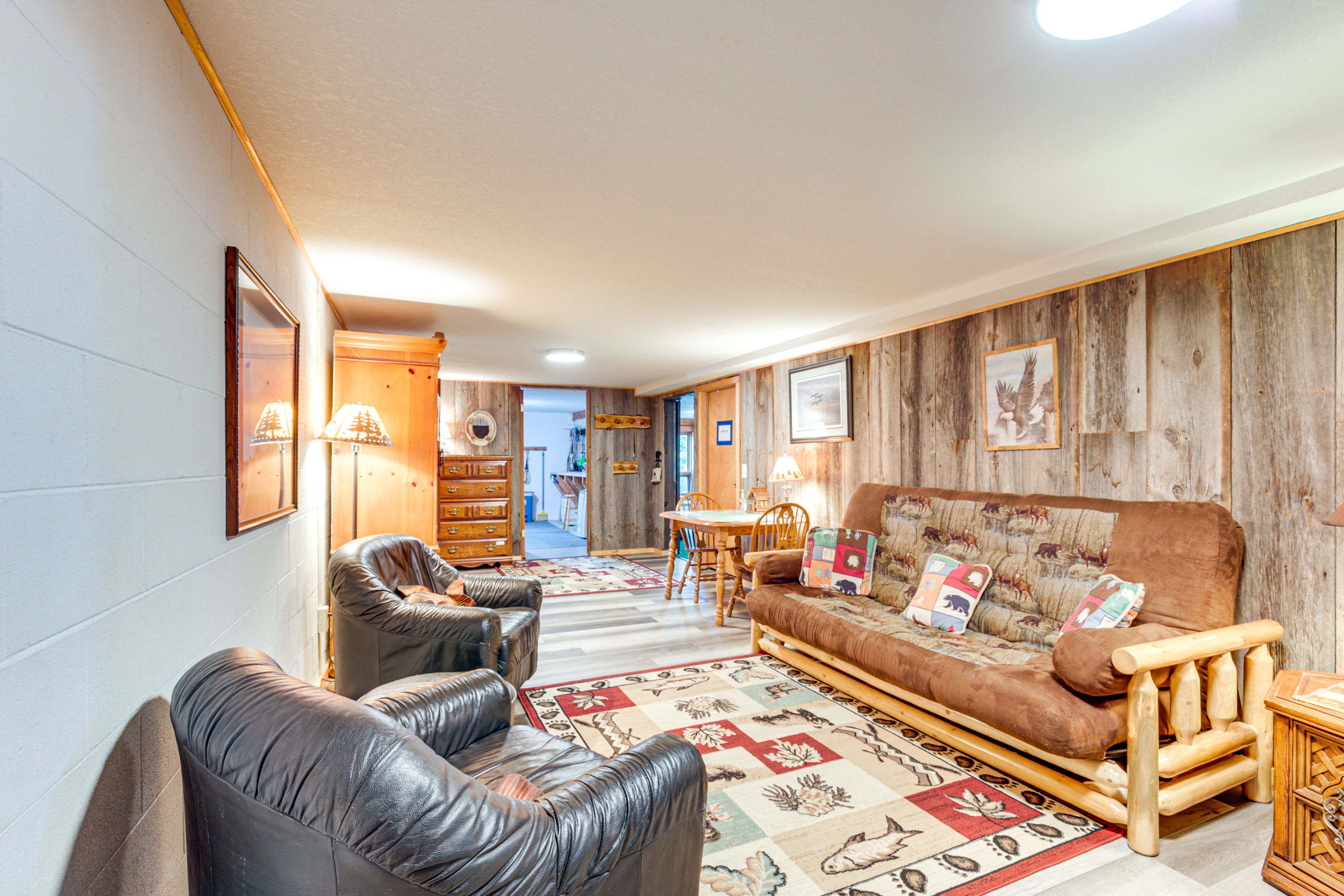 Basement | Queen Futon | Laundry Room