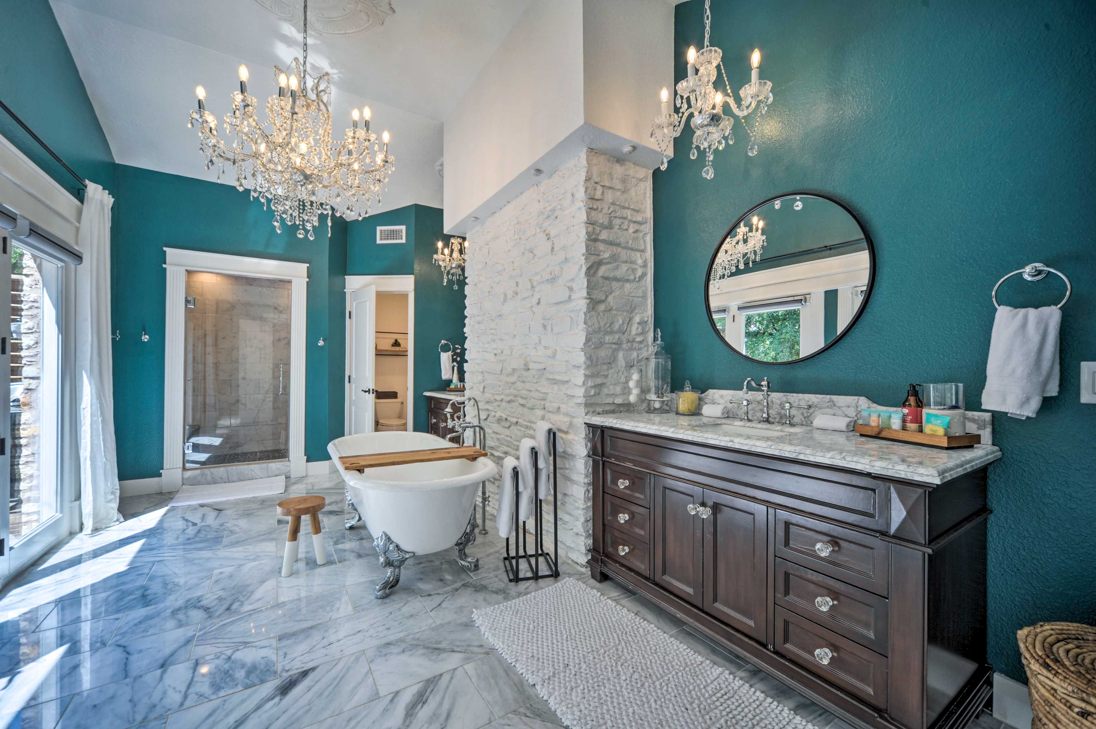 En-Suite Bathroom | Towels Provided