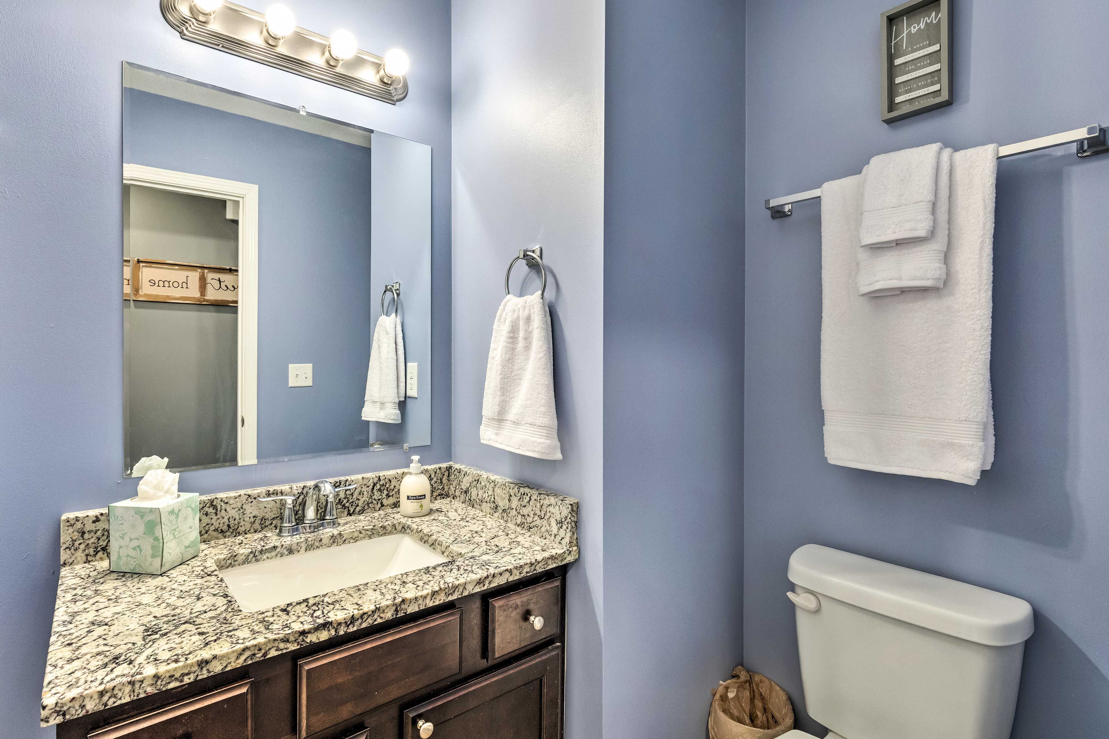 Full Bath | Towels Provided