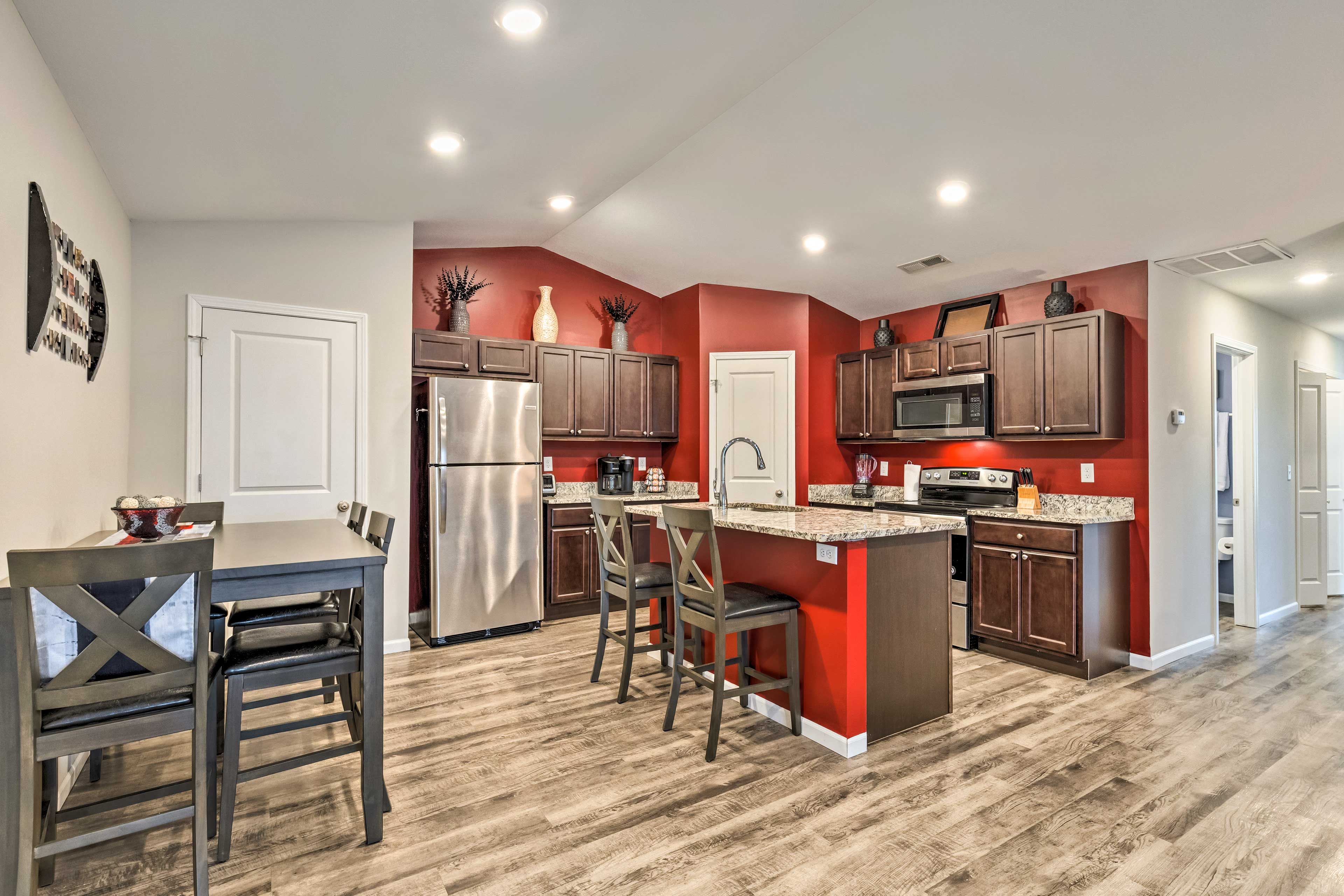 Kitchen | Dining Area | Dishware & Flatware