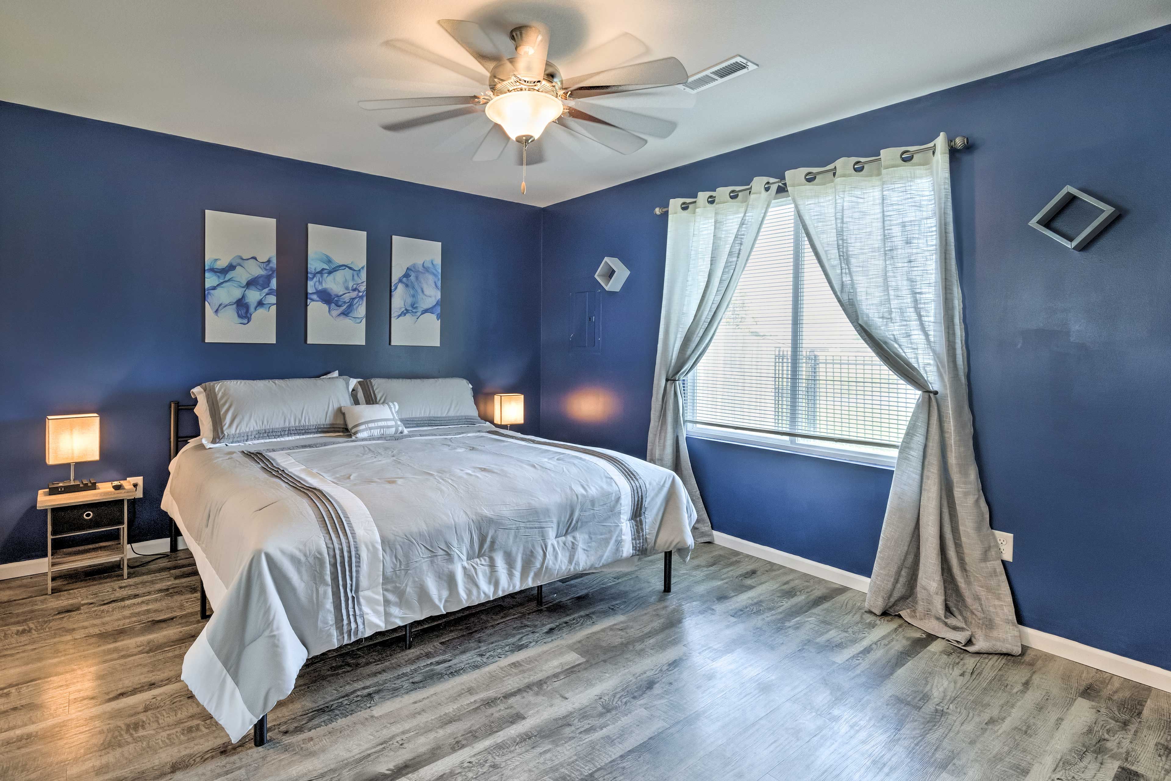 Bedroom 1 | King Bed | En-Suite Bathroom