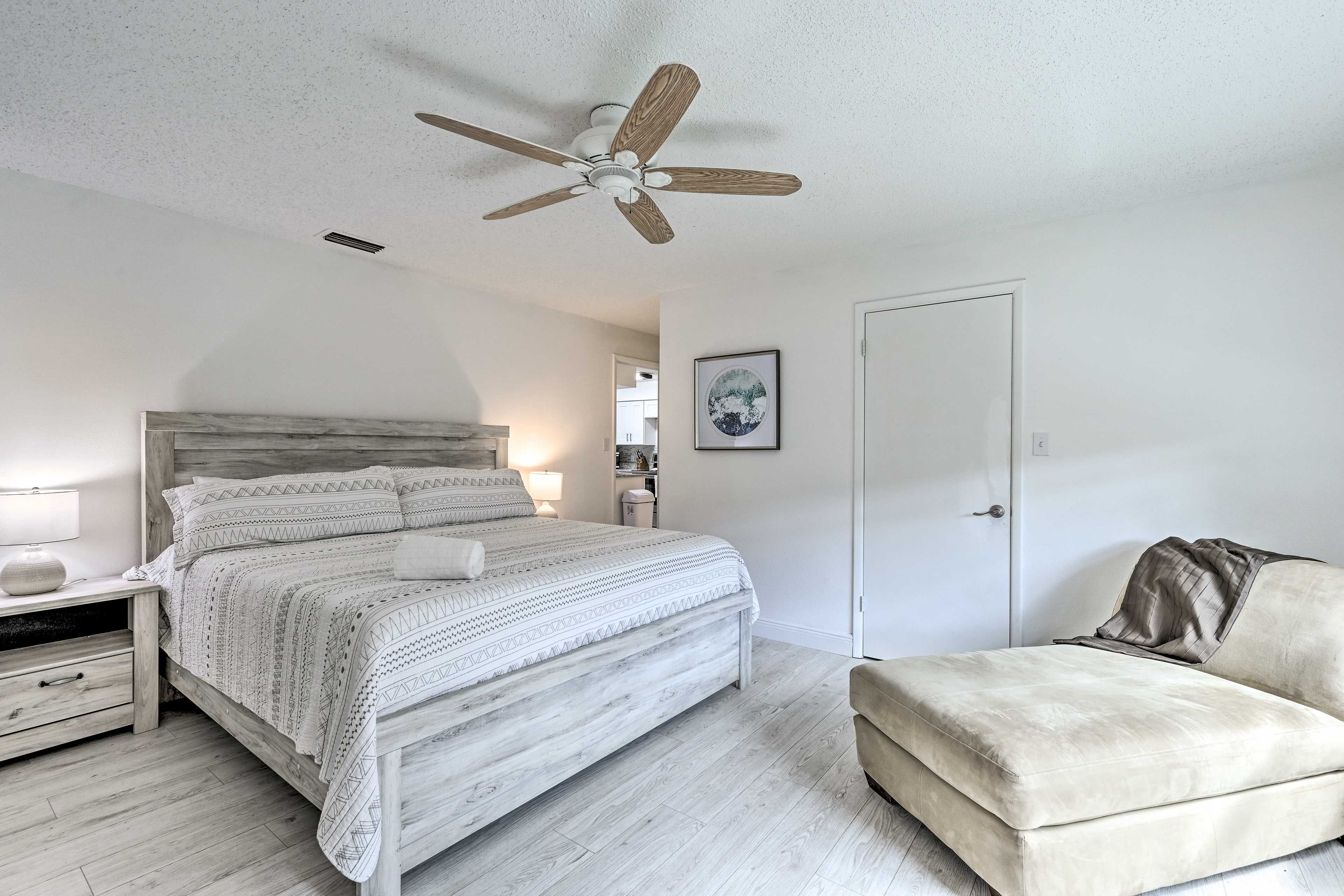 Bedroom 1 | King Bed | Linens Provided