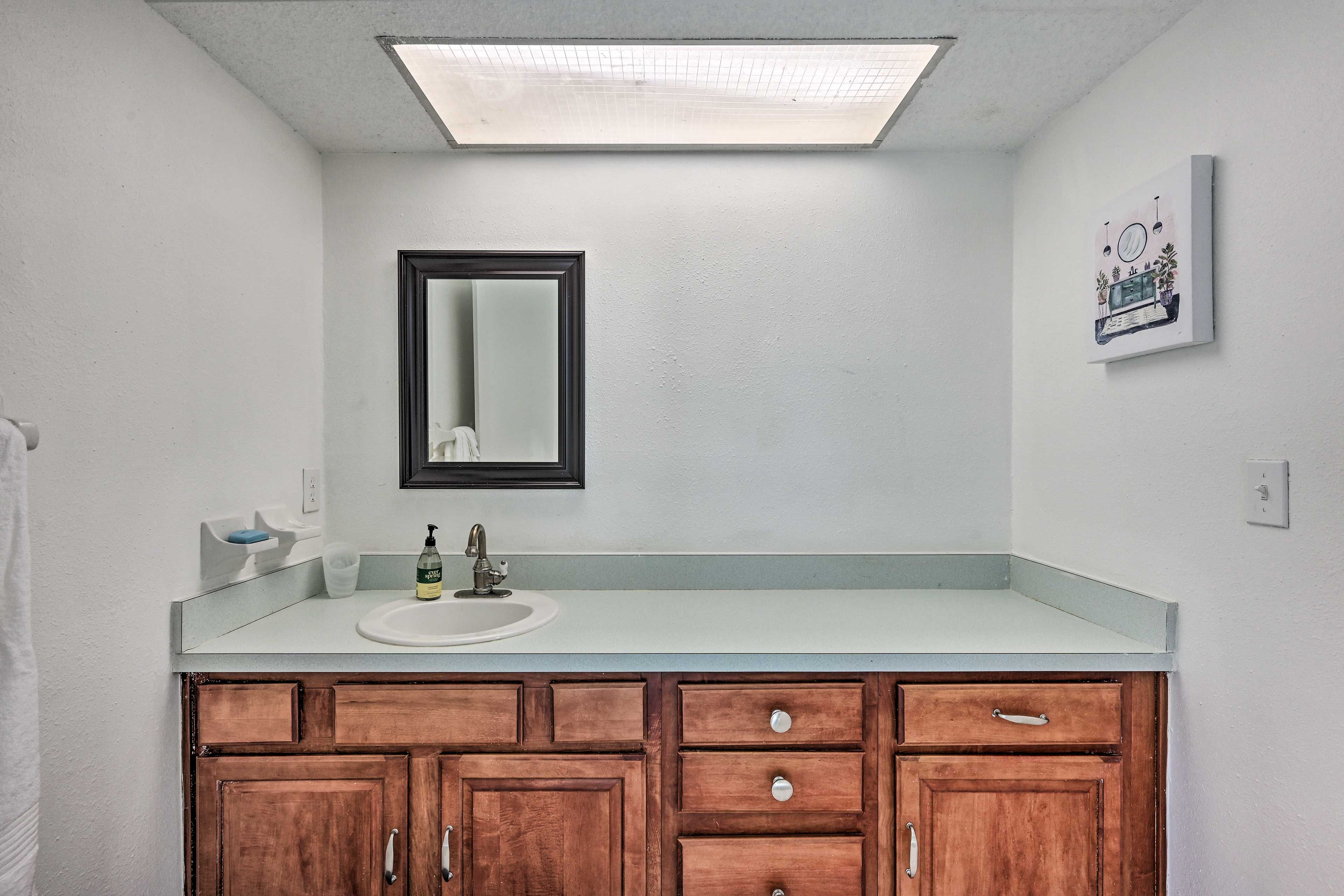 En-Suite Bathroom | Towels Provided | Complimentary Toiletries