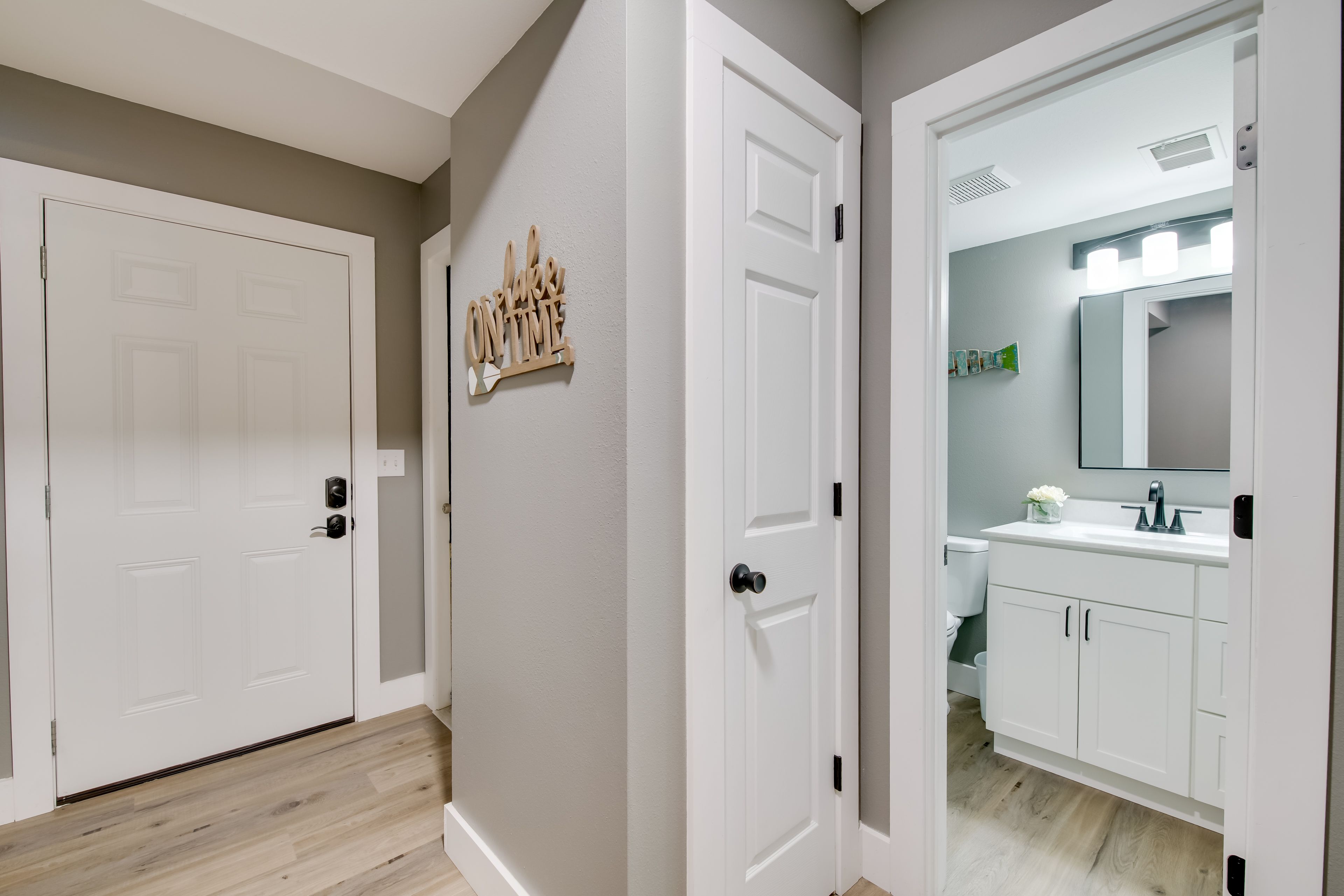 Half Bathroom | 1st Floor